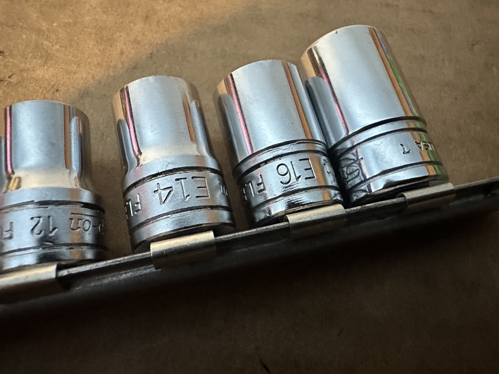 SNAP-ON TOOLS 10 PIECE E-TORX SOCKET SET 1/4″ & 3/8″ DRIVE E4 – E18 USA