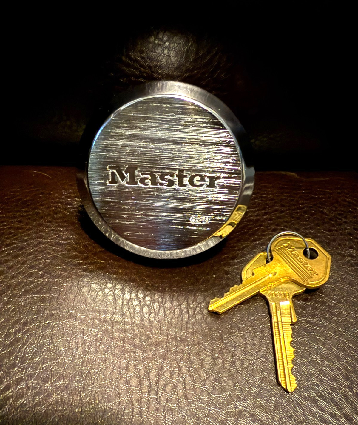 Master Lock 6271D Hidden Shackle Padlock OB NEW