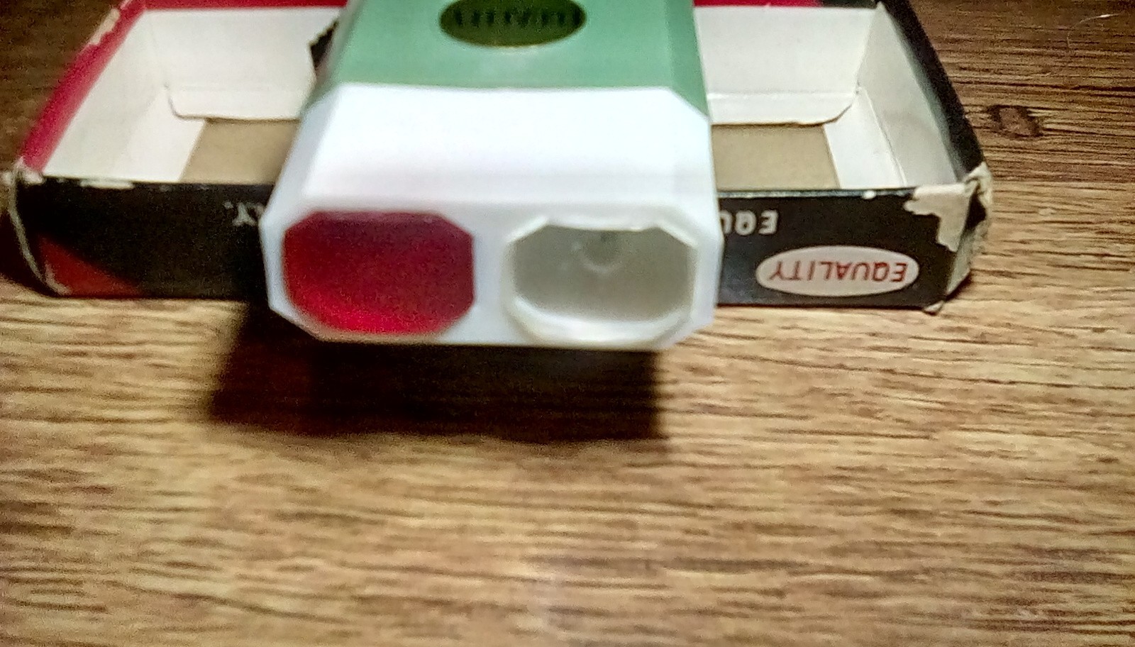 VINTAGE FLASH LIGHT EQUALITY PLASTICS, INC. N.Y. RECHARGEABLE WITH BOX-UNTESTED