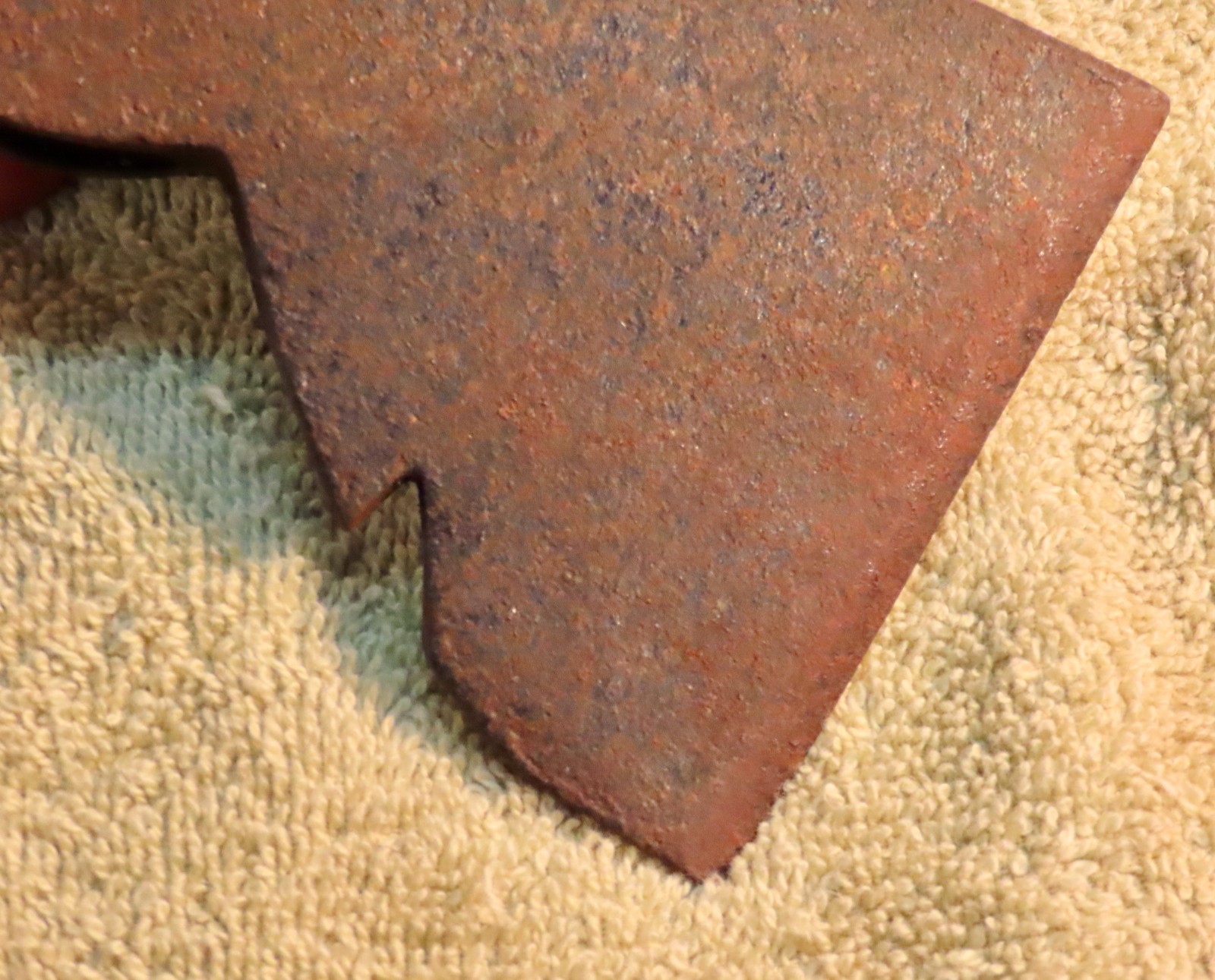 Antique/Vintage Carpenter’s Axe Head With Nail Puller, One Lb/ 9 Oz. READ PHOTOS