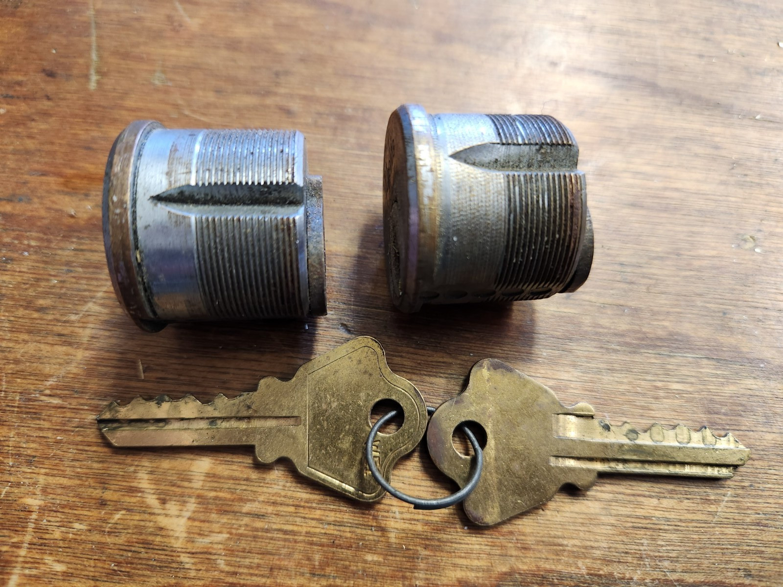 Locksmiths! 1 pair used Tubelite 15/16″ mortise cylinders keyed alike w/2 keys
