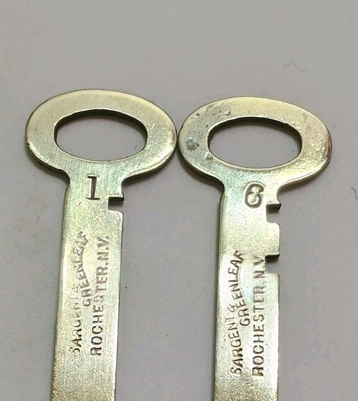 2 Keys – Sargent & Greenleaf Co Rochester NY # 1 & # 6 Flat Skeleton Key 2” Long