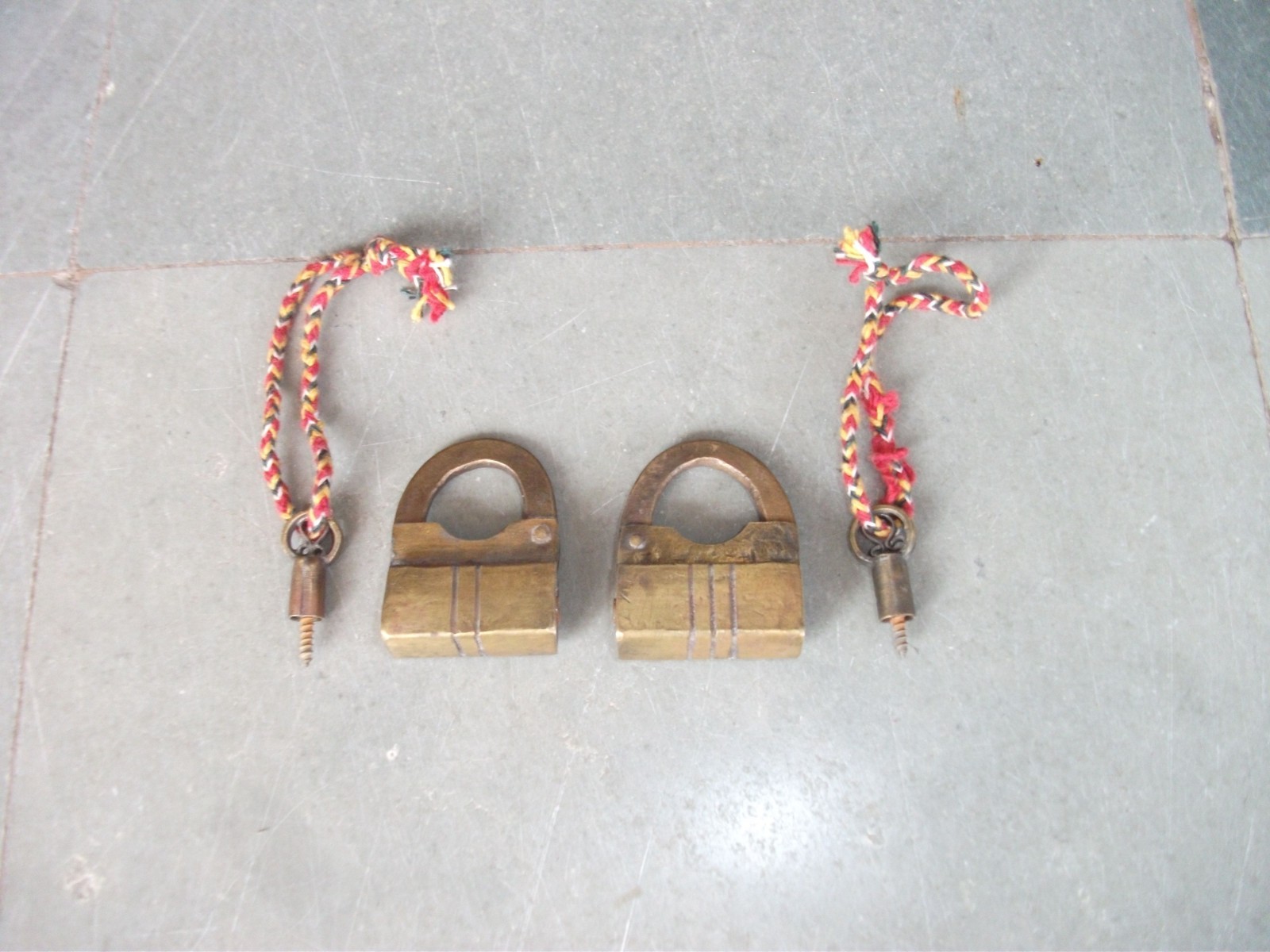 2 Pc Vintage Brass Lines Engraved Handcarfted Solid Screw System Padlocks