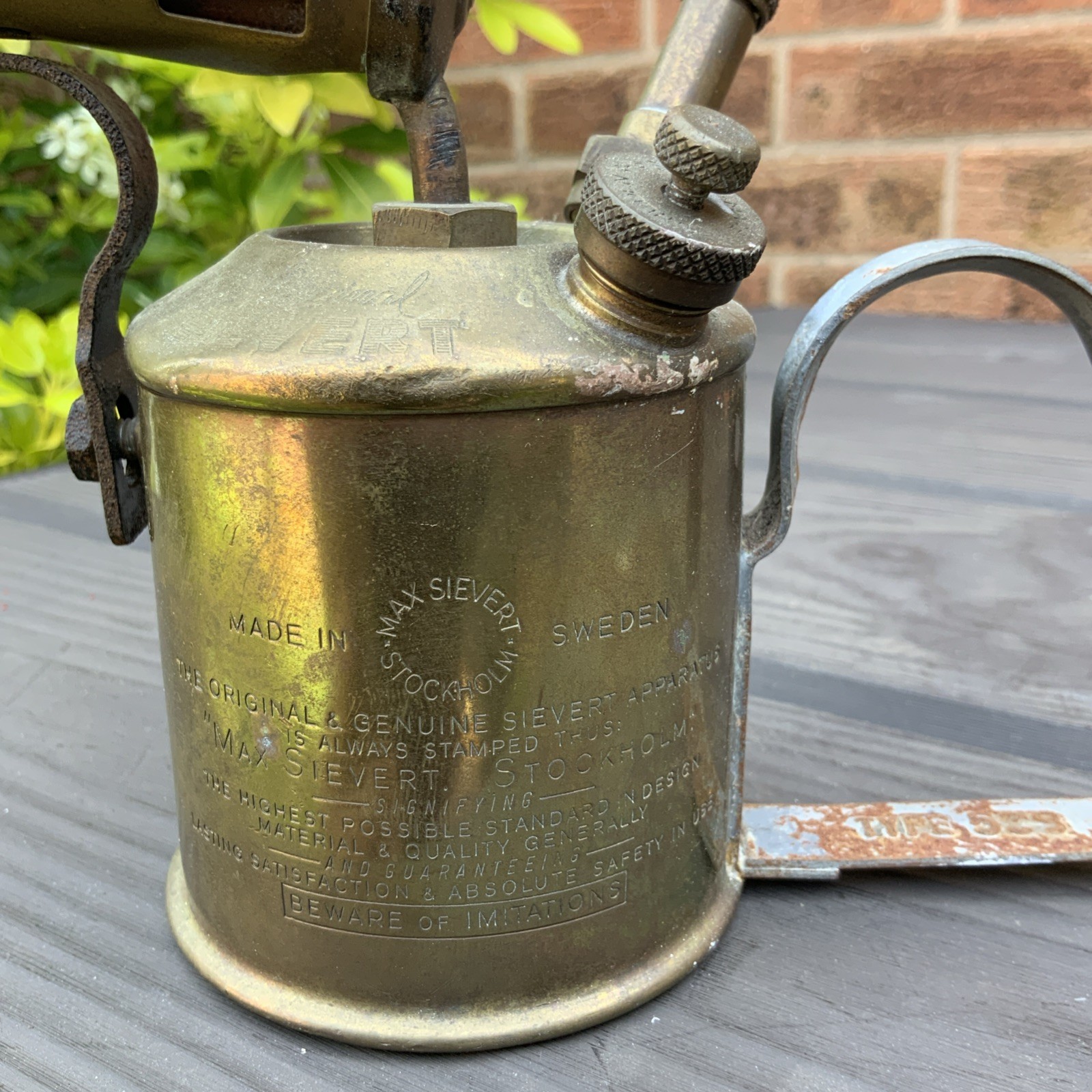 Genuine Sievert 538 1/2 Pint Brass blow Lamp