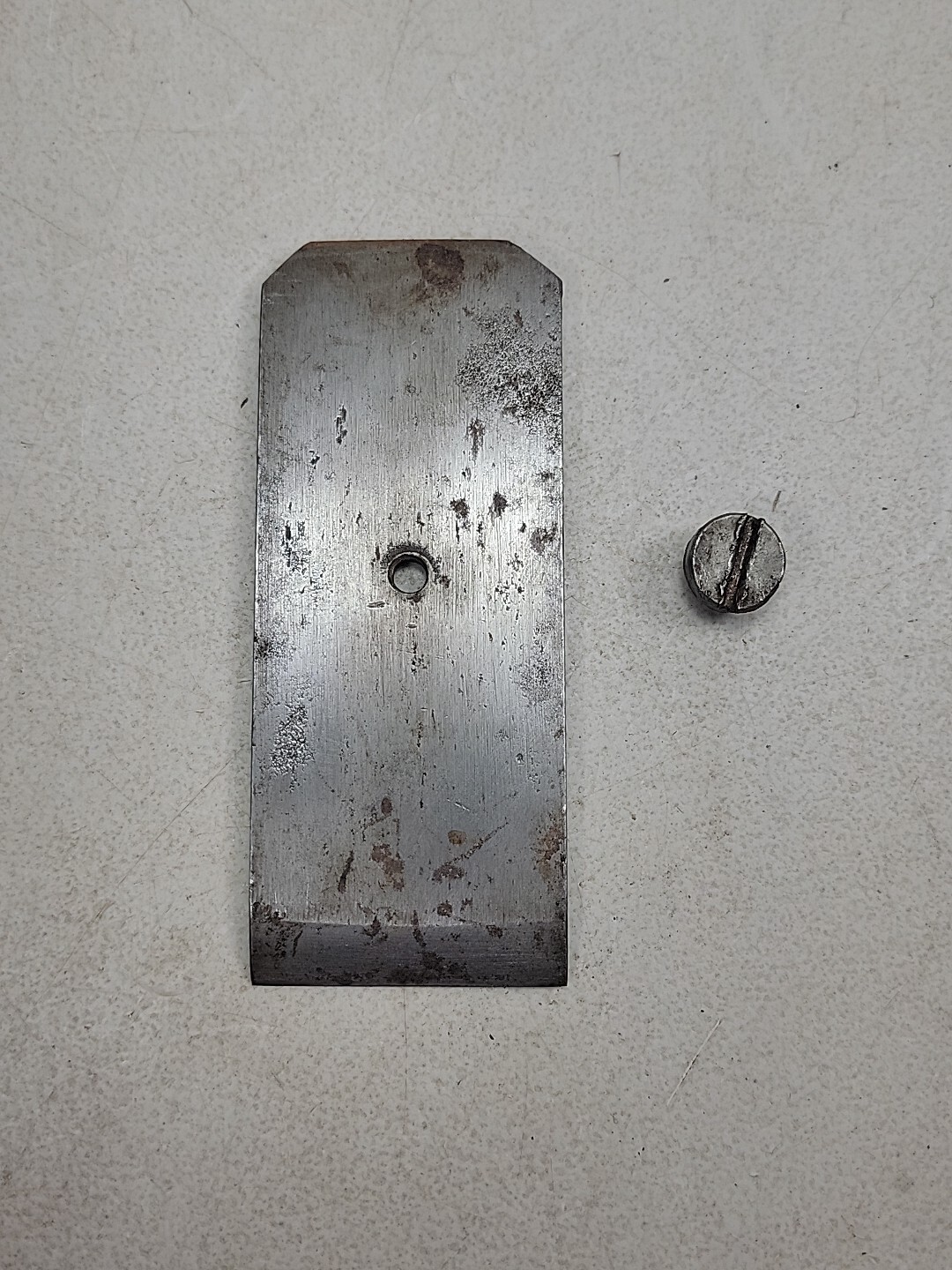 ANTIQUE VINTAGE W. FIELD WOOD PLANE 2″ BLADE IRON CUTTER & CHIP BREAKER H420