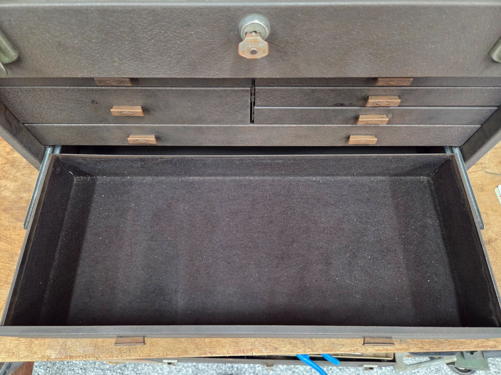 Kennedy 520 7-Drawer 20″ Machinists’ Tool Box, Felt Lined, Lock w/Key, USA Made