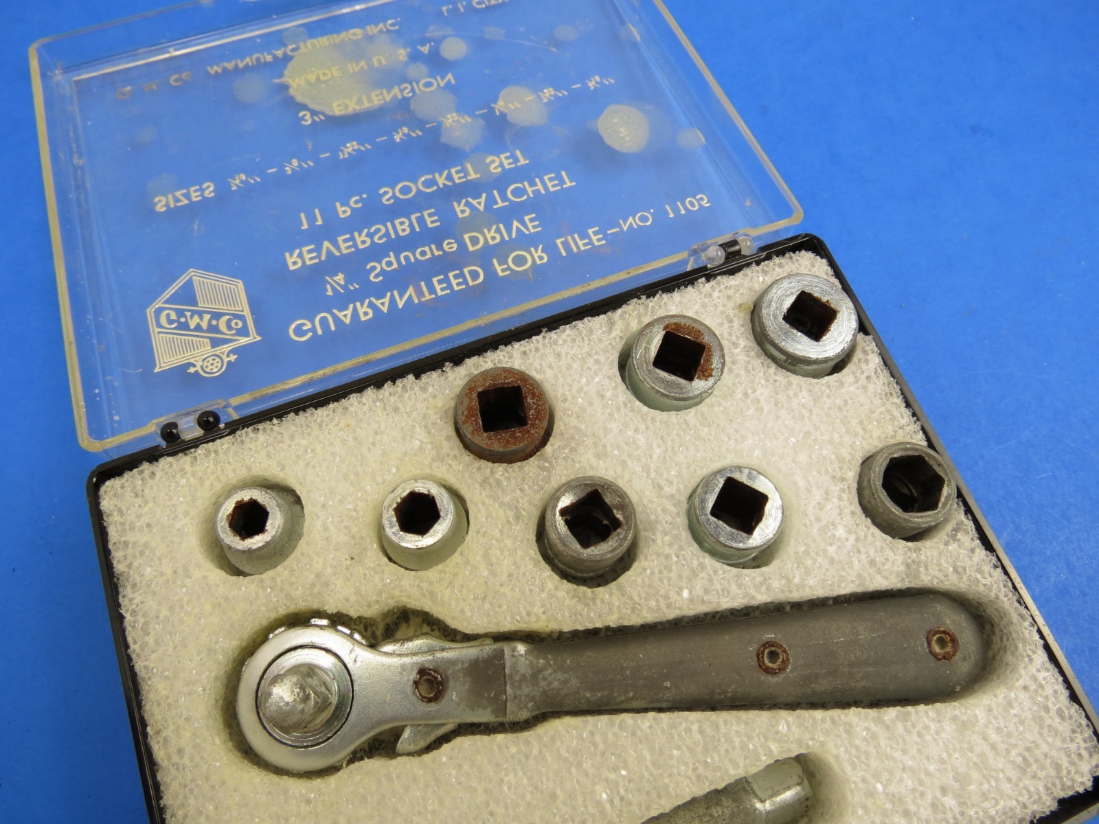 VINTAGE ORIGINAL GM CO. #1105 1/4″ REVERSIBLE RATCHET 11 Pc. SOCKET SET