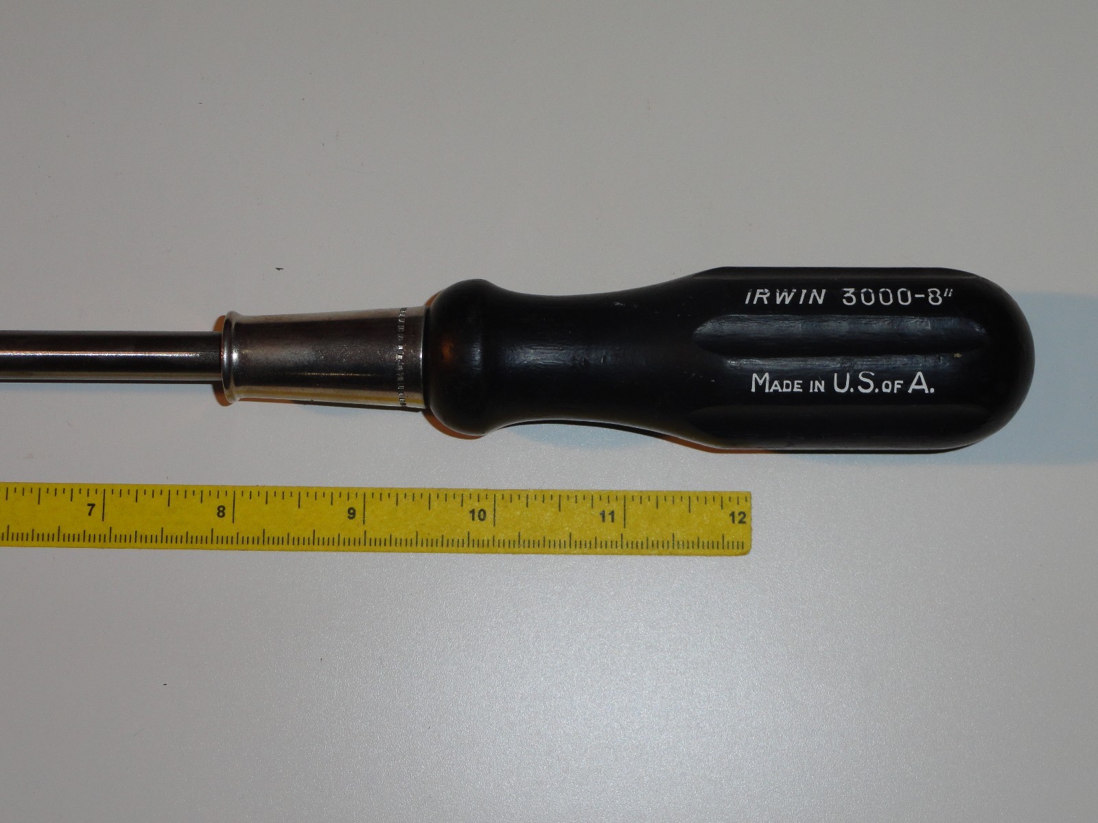 VTG IRWIN SCREWDRIVER No.4 PHILLIPS TIP 3000-8″ WOOD HANDLE NOS CARPENTER TOOL