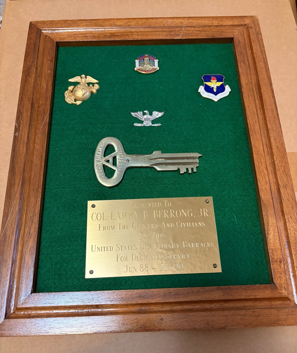 United States Disciplinary Barracks Ft.Leavenworth Plaque W/Folger Adam Key
