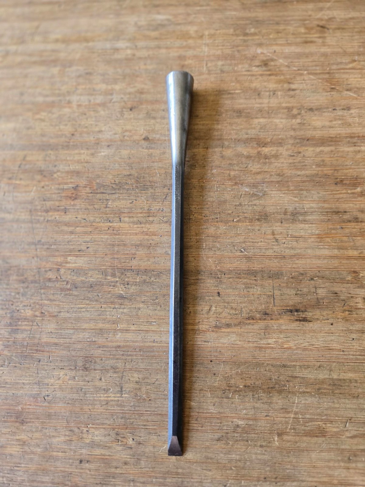 Vintage Riverside Tool Co – Chisel 1 1/4″ Iron *For restoration*