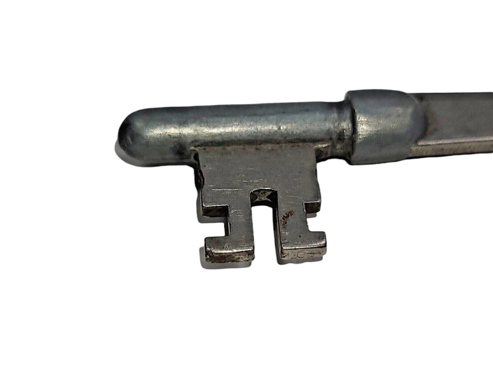 Vintage DL FC Skeleton Key Solid Body B71 – Mesures 2 3/4 Inches Long
