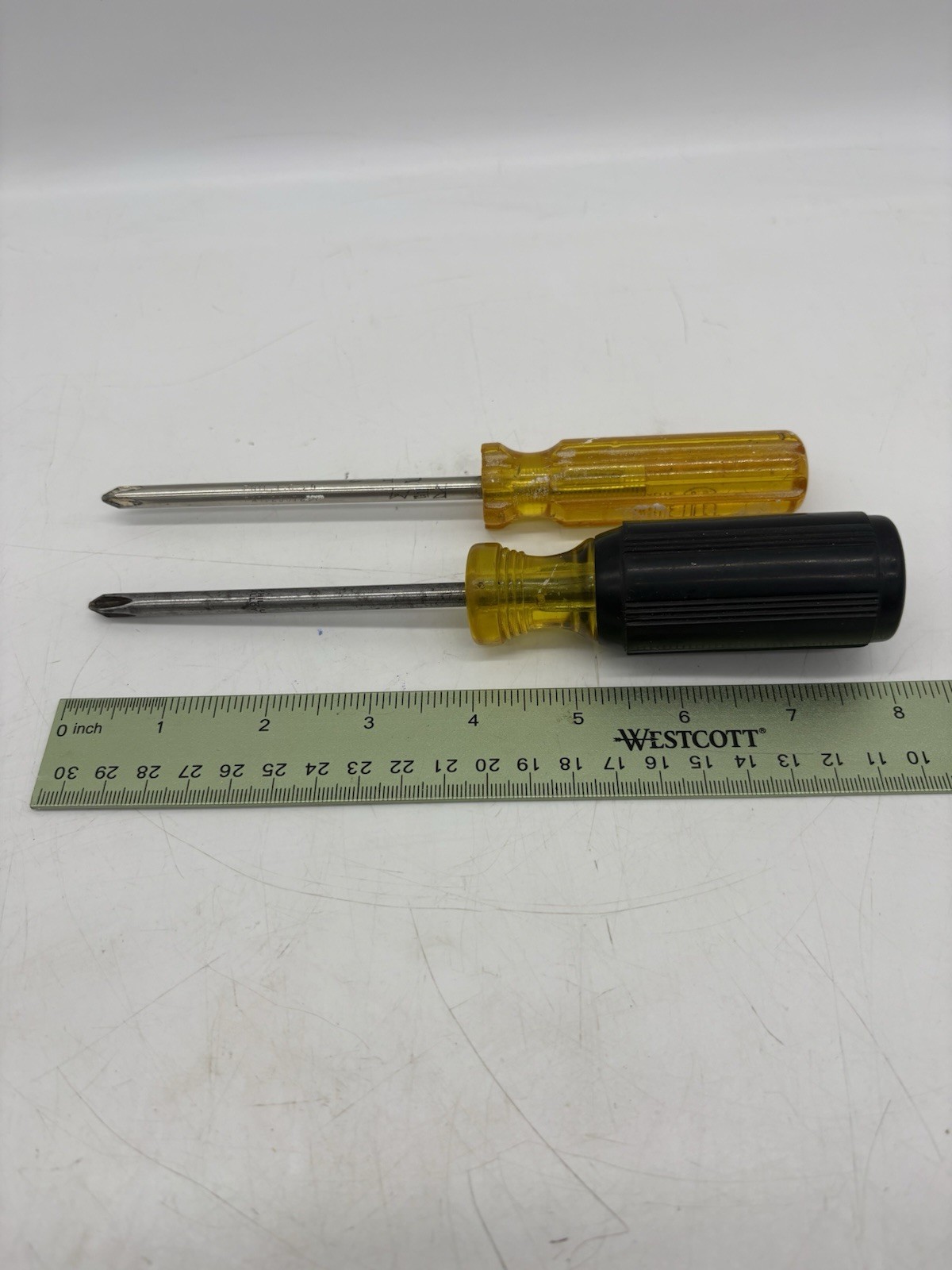2 Vintage AMALITE Phillips Head Phil Lic 29 No 2 Alloy Screwdrivers USA