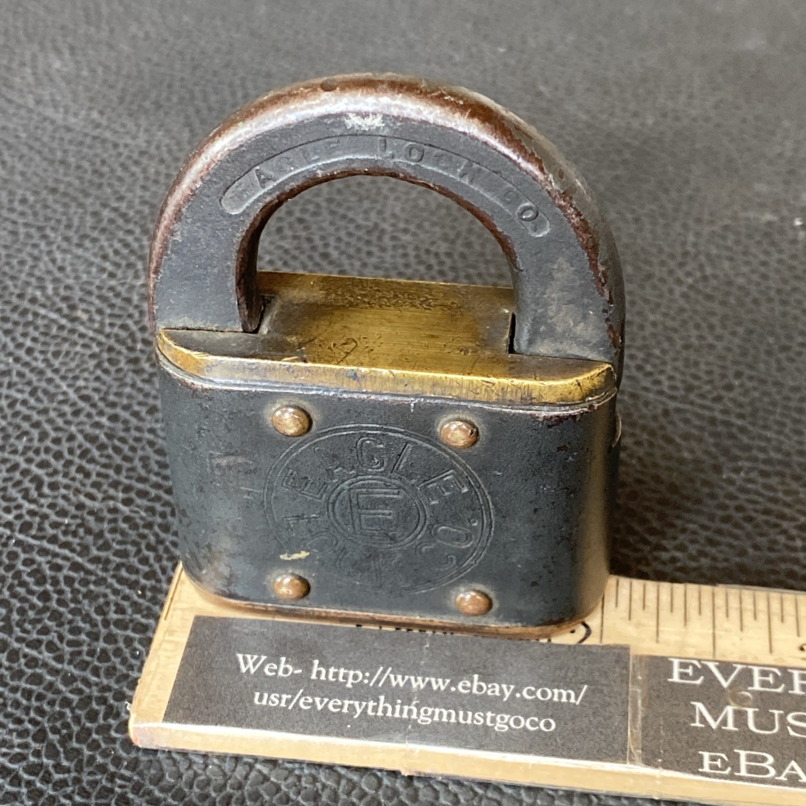 2 EAGLE LOCK CO E LOGO STEEL & BRASS CAPS PADLOCK ANTIQUE SWING ARM LOCKS NO KEY
