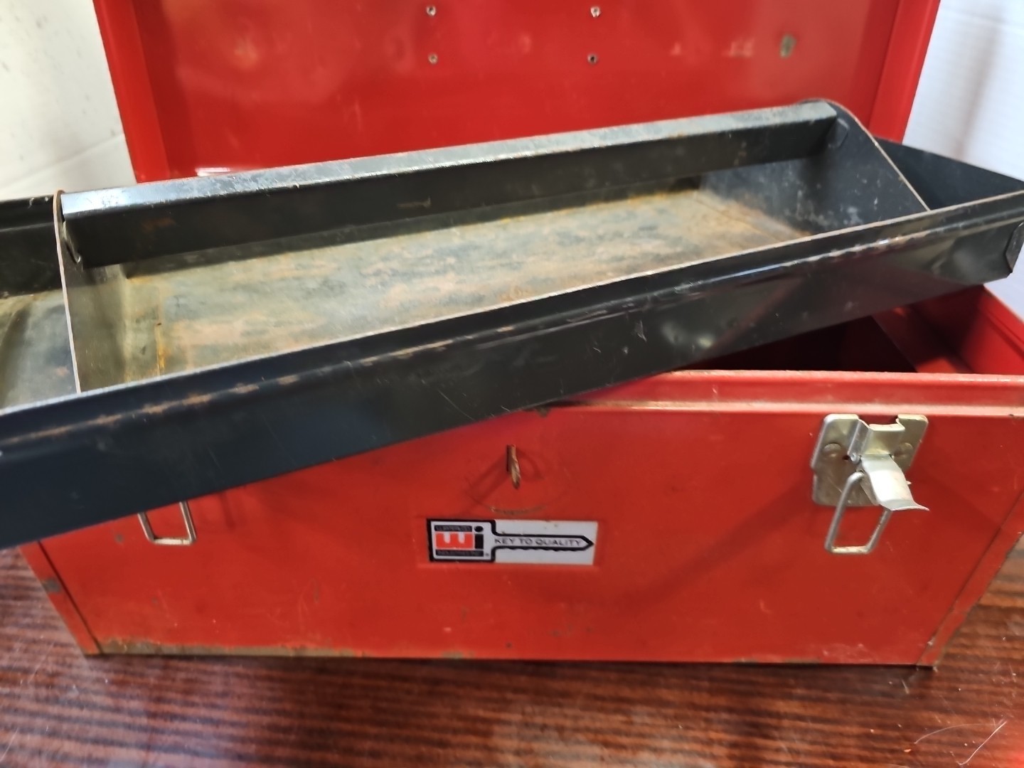 Vintage 20″ Waterloo Industries Inc. Toolbox Hinges, Latches, Handle Work Great