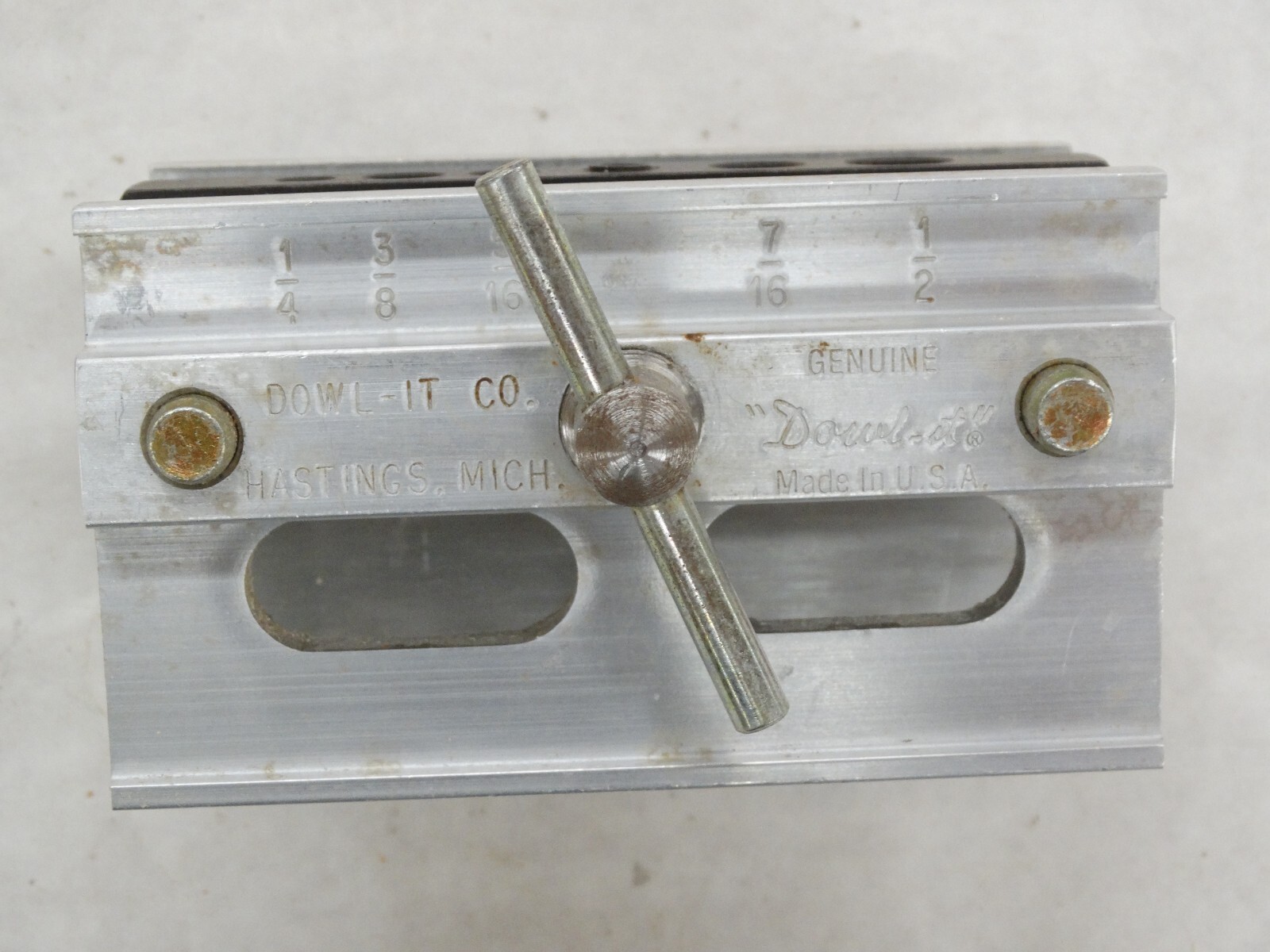 Vintage “Dowl-It” Self Centering Dowel Drill Guide Model No. 1000 – Made in USA