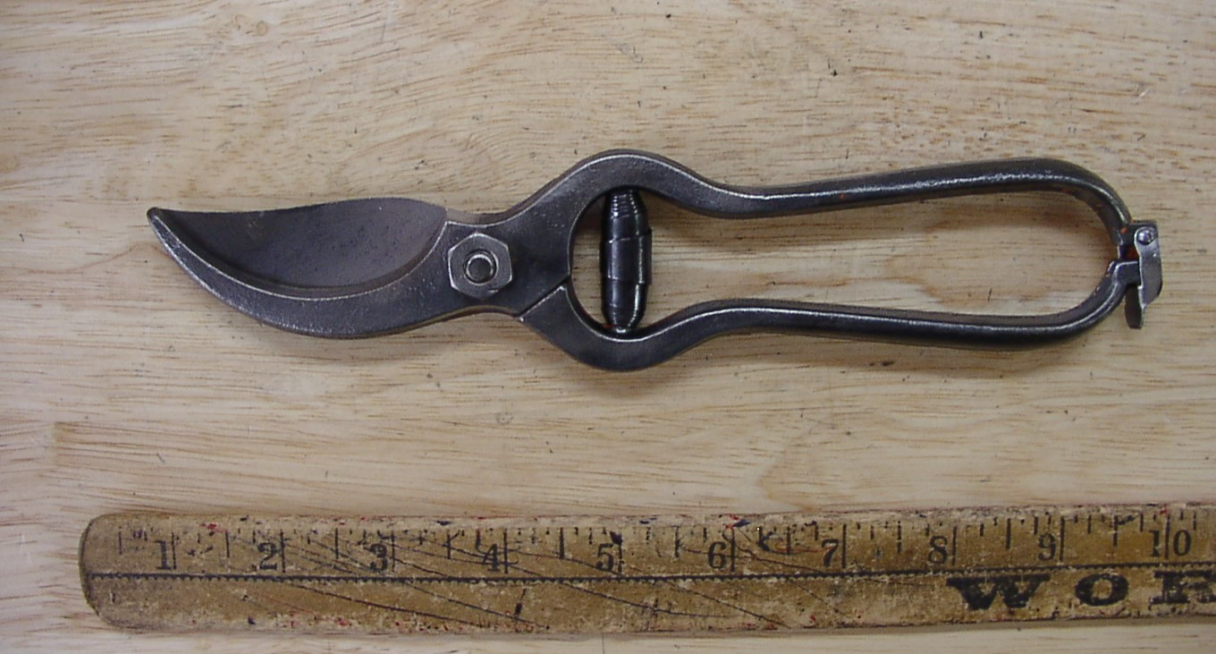 Vintage Seymour Smith No. 151? Bypass Pruner,8-7/8″,Made In Italy,EXCELLENT!