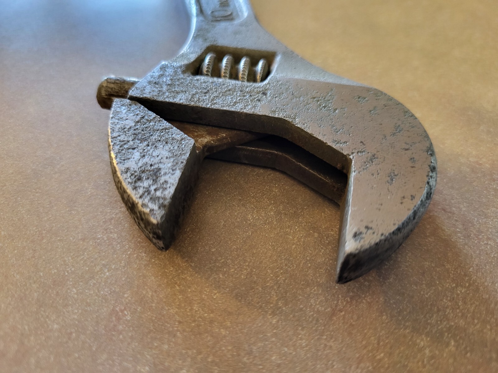 DIAMALLOY Diamond Calk & Horseshoe Co. 10″ ADJUSTABLE WRENCH – DULUTH MINN USA