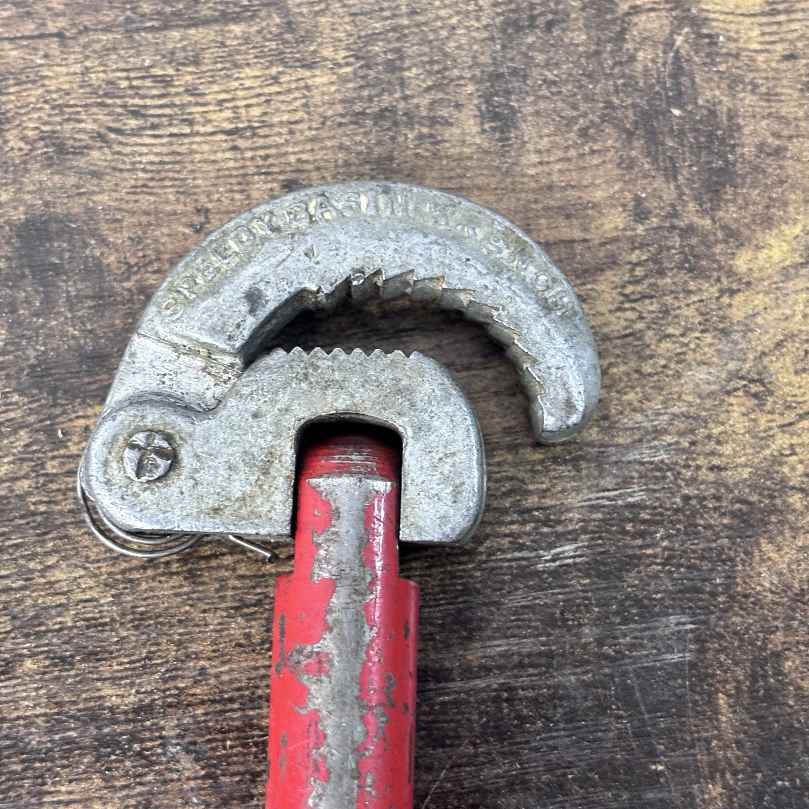 Vintage Speedy Basin Plumbing Wrench Tool Red 12” Spring Loaded Pivot Jaw VTG