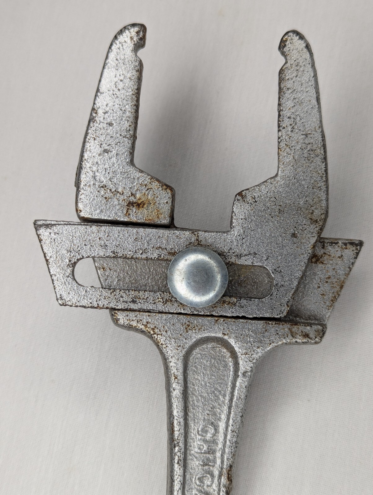 Chicago Spec MFG Co. Adjustable Wing-Nut Locking Slip & Lock Plumbers Wrench