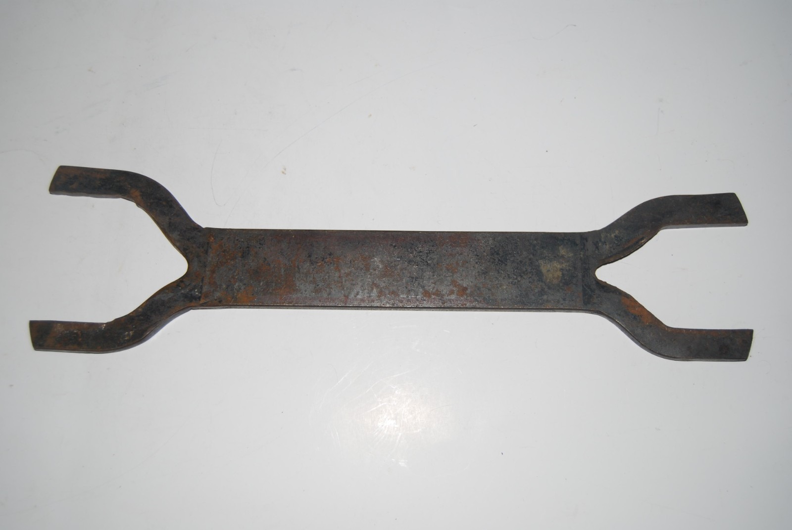Antique IHC P1189 Socket Wiard Plow Wrench Hood Spud Tool Vintage Lot