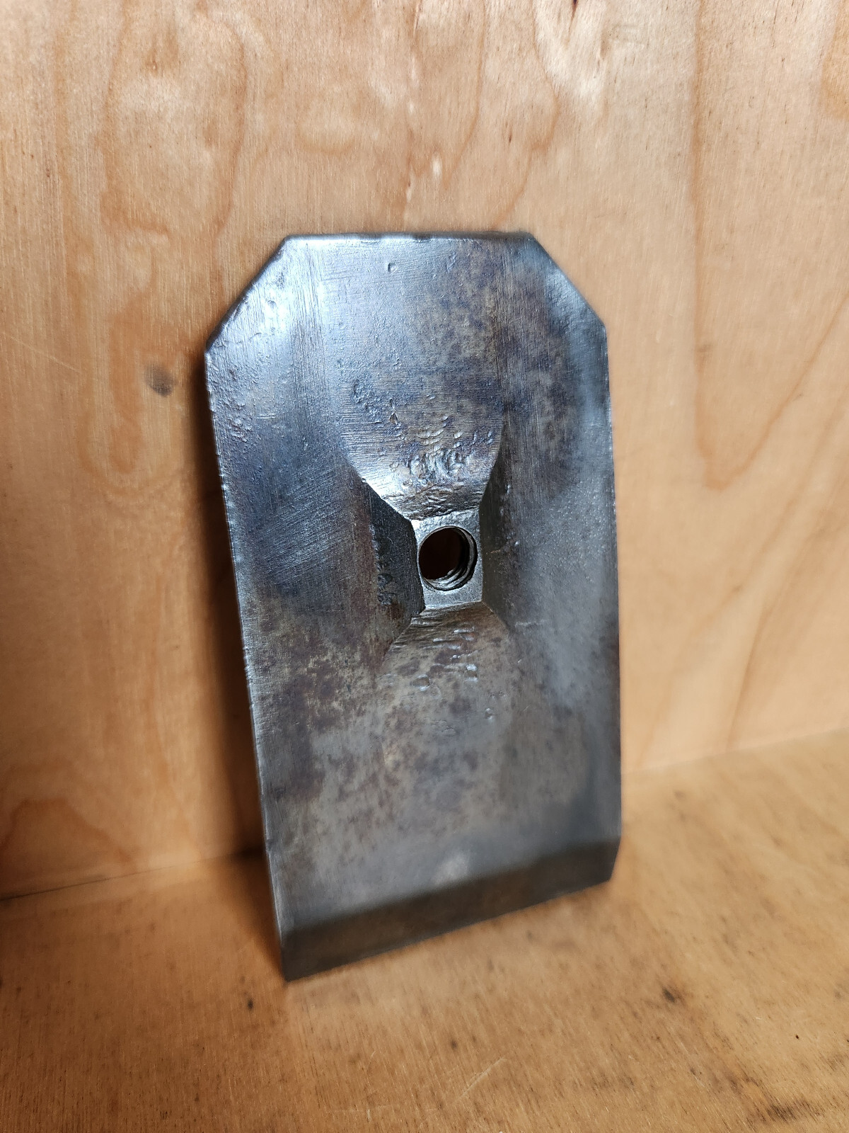 Chip breaker and blade width 2 2/8″ length 7 6/8″