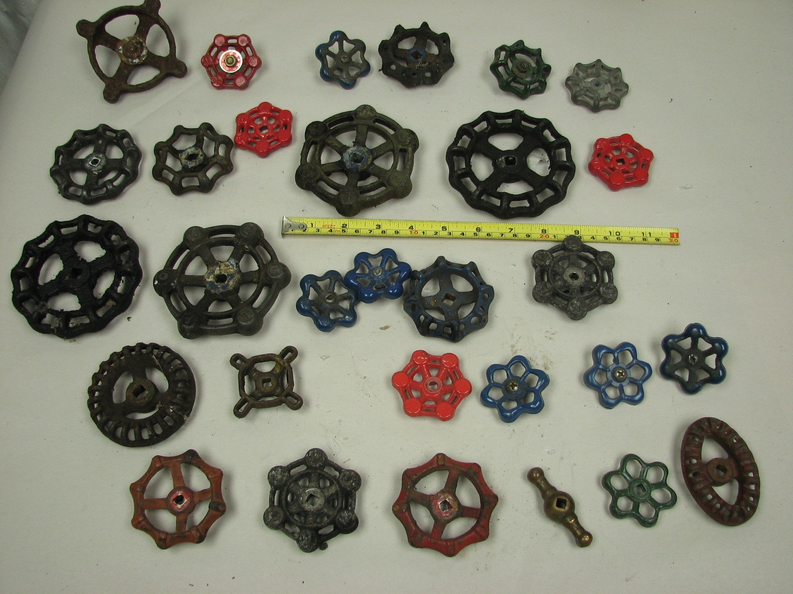 30 Vintage Cast Iron, Brass & Metal Steam Valve Handles Steampunk Art Lot-A