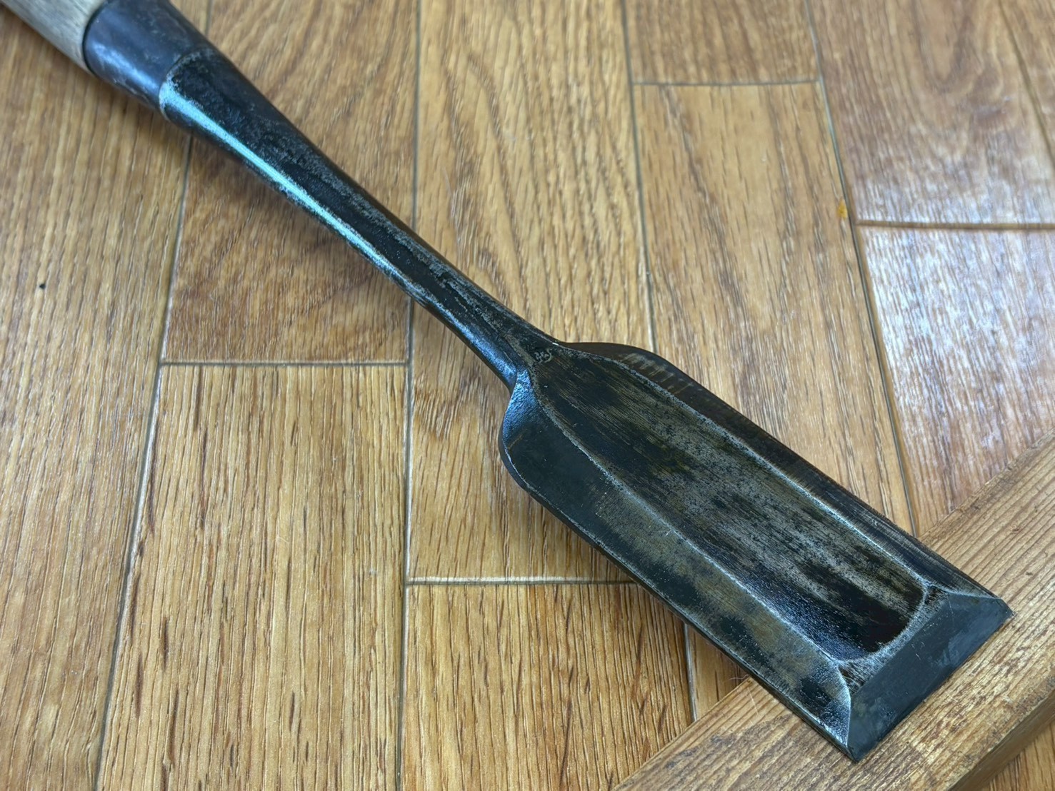 Japanese vintage chisel Tsuki Nomi Japan Signed Vintage 48mm 570mm long OY105