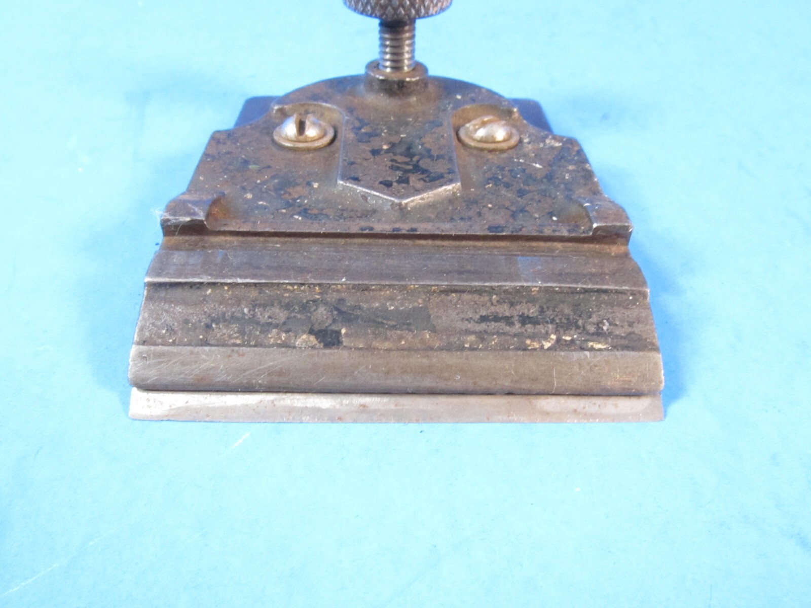 parts – 2-1/2″ cap w/ screw for Gage or Stanley Gage No 7 sized wood plane