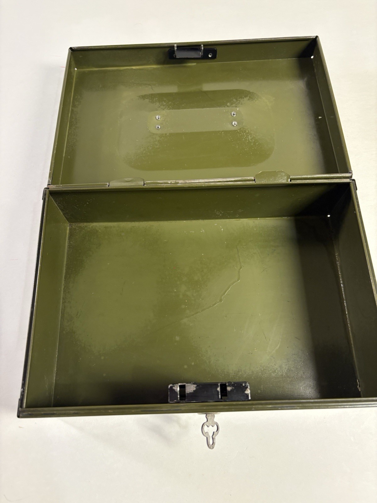 Vintage Climax Army Green Metal Cash Tool Keepsake Box Handle & Key Grandpa Core