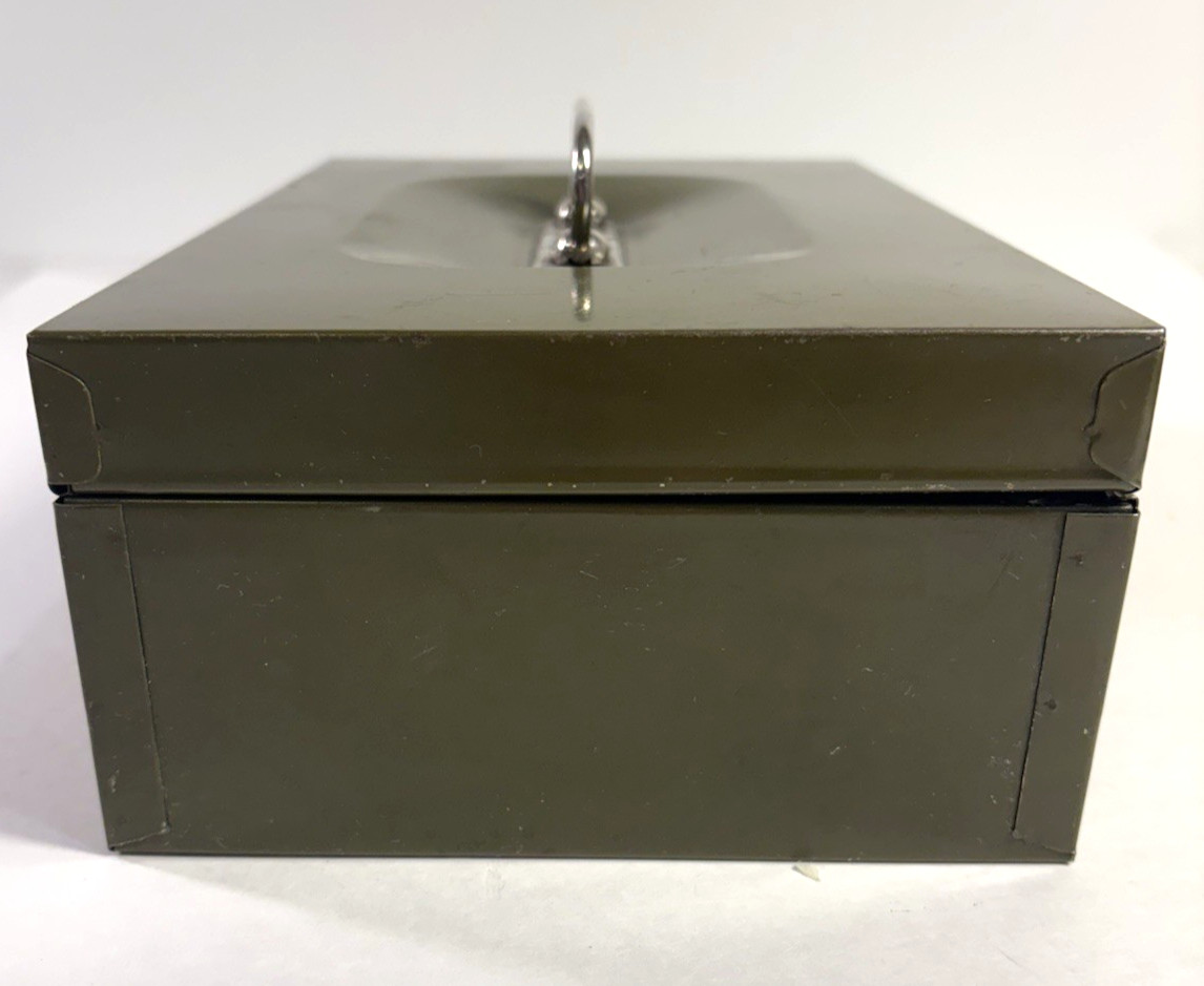 Vintage Climax Army Green Metal Cash Tool Keepsake Box Handle & Key Grandpa Core