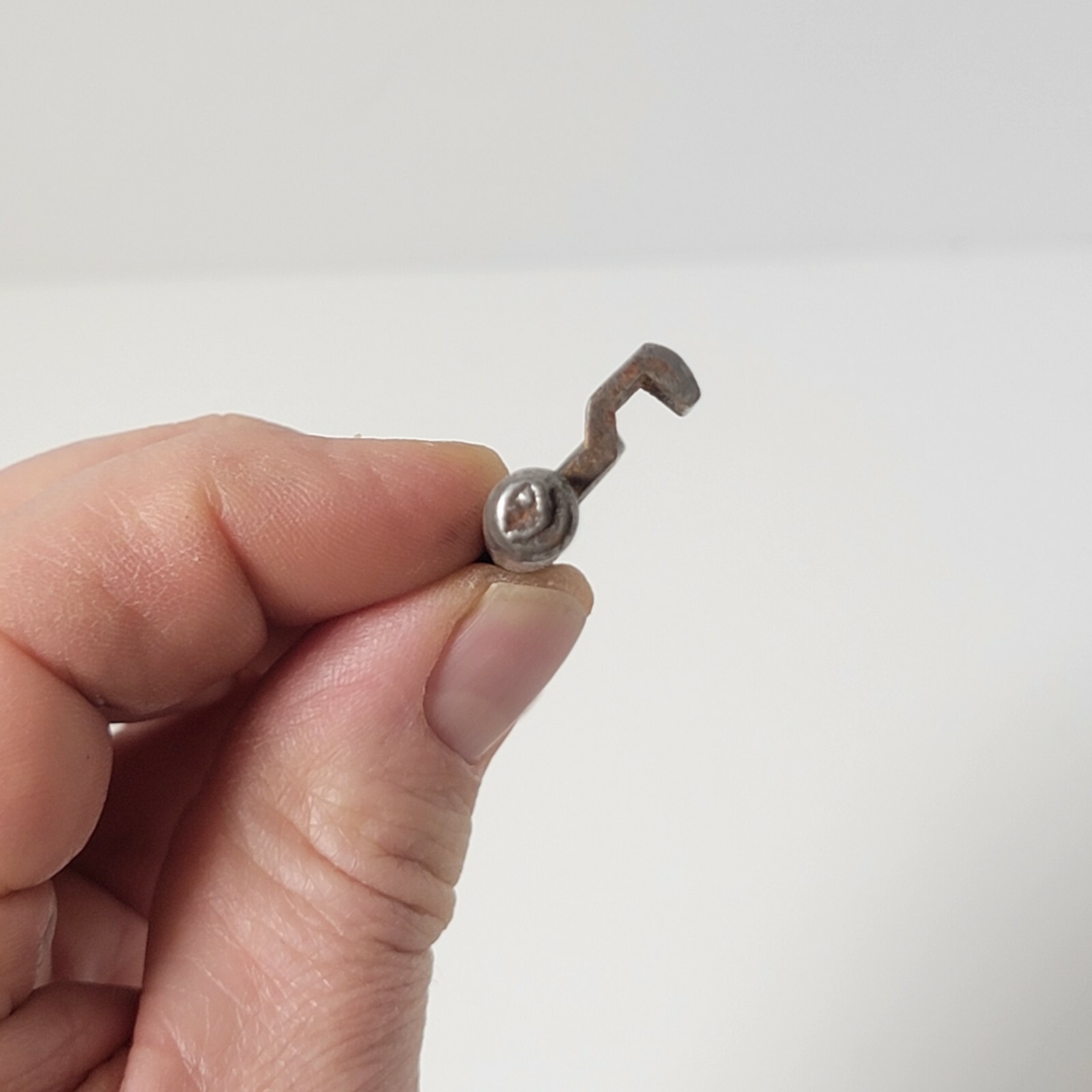 Vintage Unique Bit Solid Barrel Antique Skeleton Key Approx 2 5/8″ Long Steel
