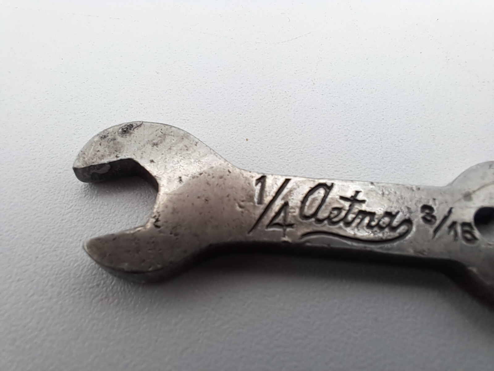 Vintage Aetna 1/4 x 5/16 Open End Wrench w 3/16-32 Thread Cleaner Die – USA