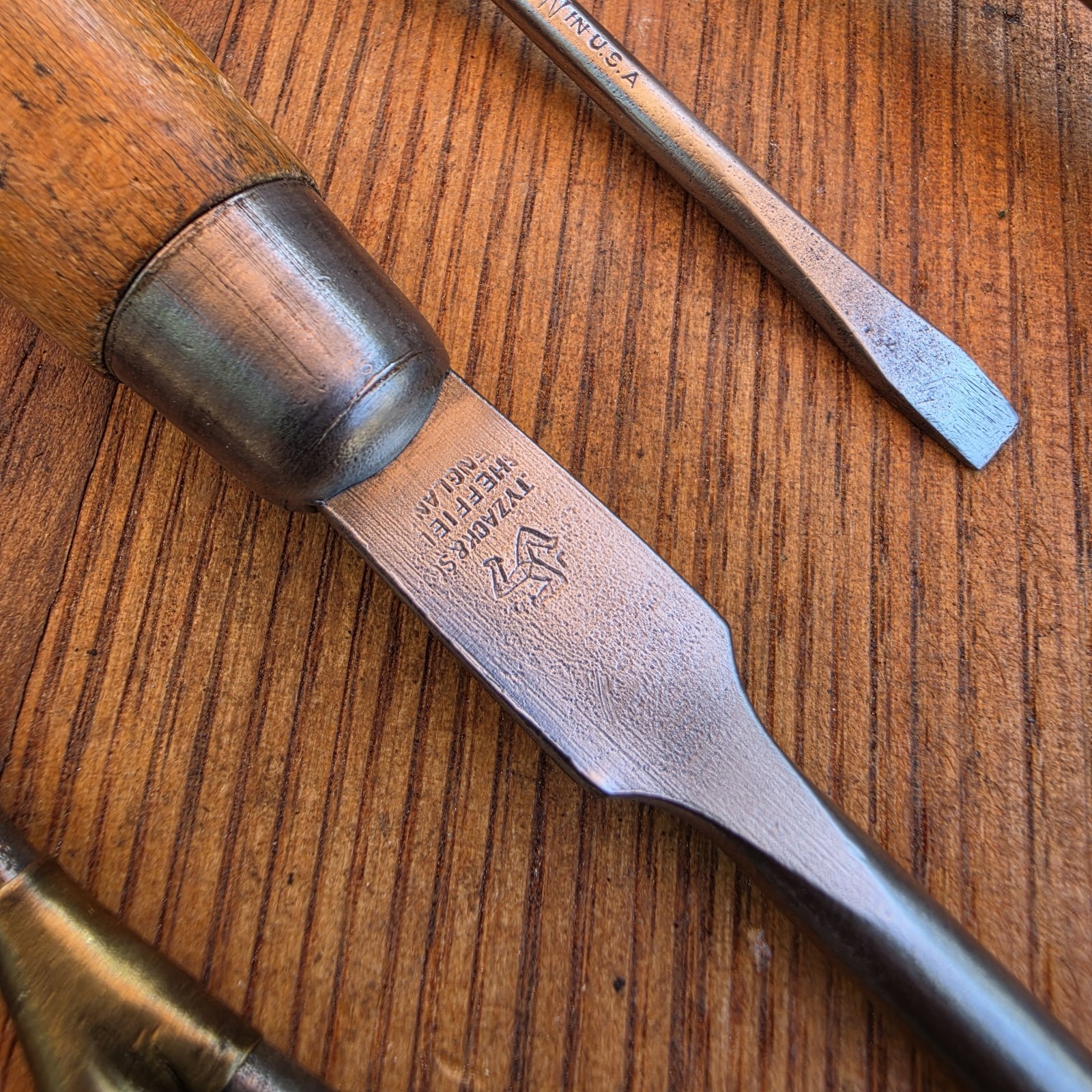Antique Wooden Handle Screwdrivers Lot Sheffield Champion Walden Yankee Clean
