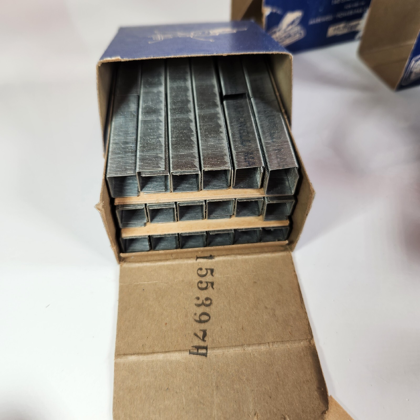 Vintage Markwell RHL Carbon Steel Staples 3/8″ Legs Divergent Points Lot Of 2