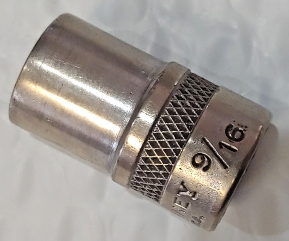 Vintage Bonney #A18 9/16″ Knurled Socket 12 Point 1/2″ Drive Made in USA