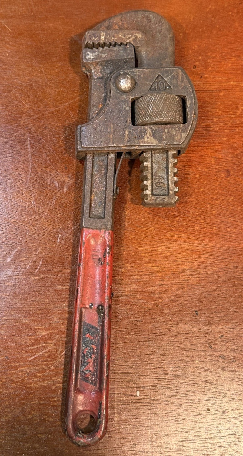 Facom~French 10” Pipe Wrench NO. 131 Imprinted. Well Made! See Desc