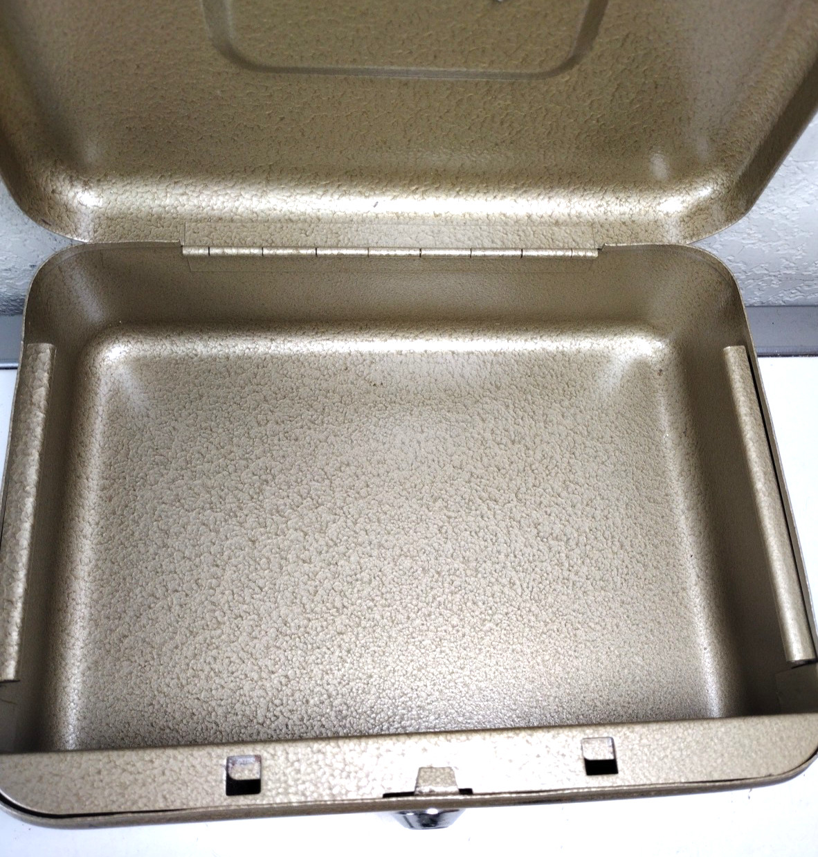 Bostitch Deluxe Steel Lock Box with 2 Keys 10″x7″x3.5″ Vintage Made In England
