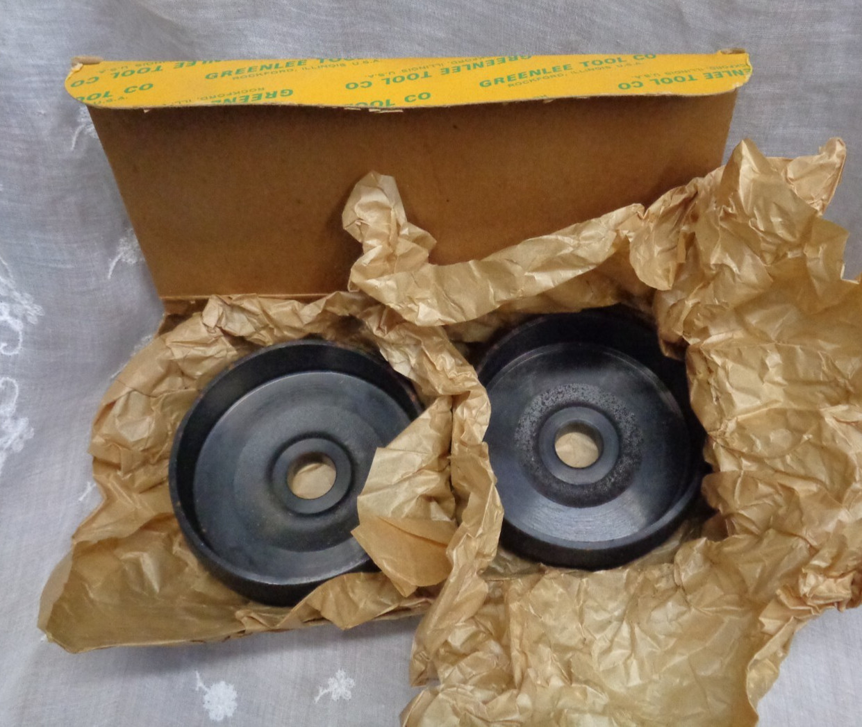 (2) GREENLEE Tool Co. USA ~ AV 1432 / 50044183.5 Conduit Die 3″ / 76.2mm Set NOS