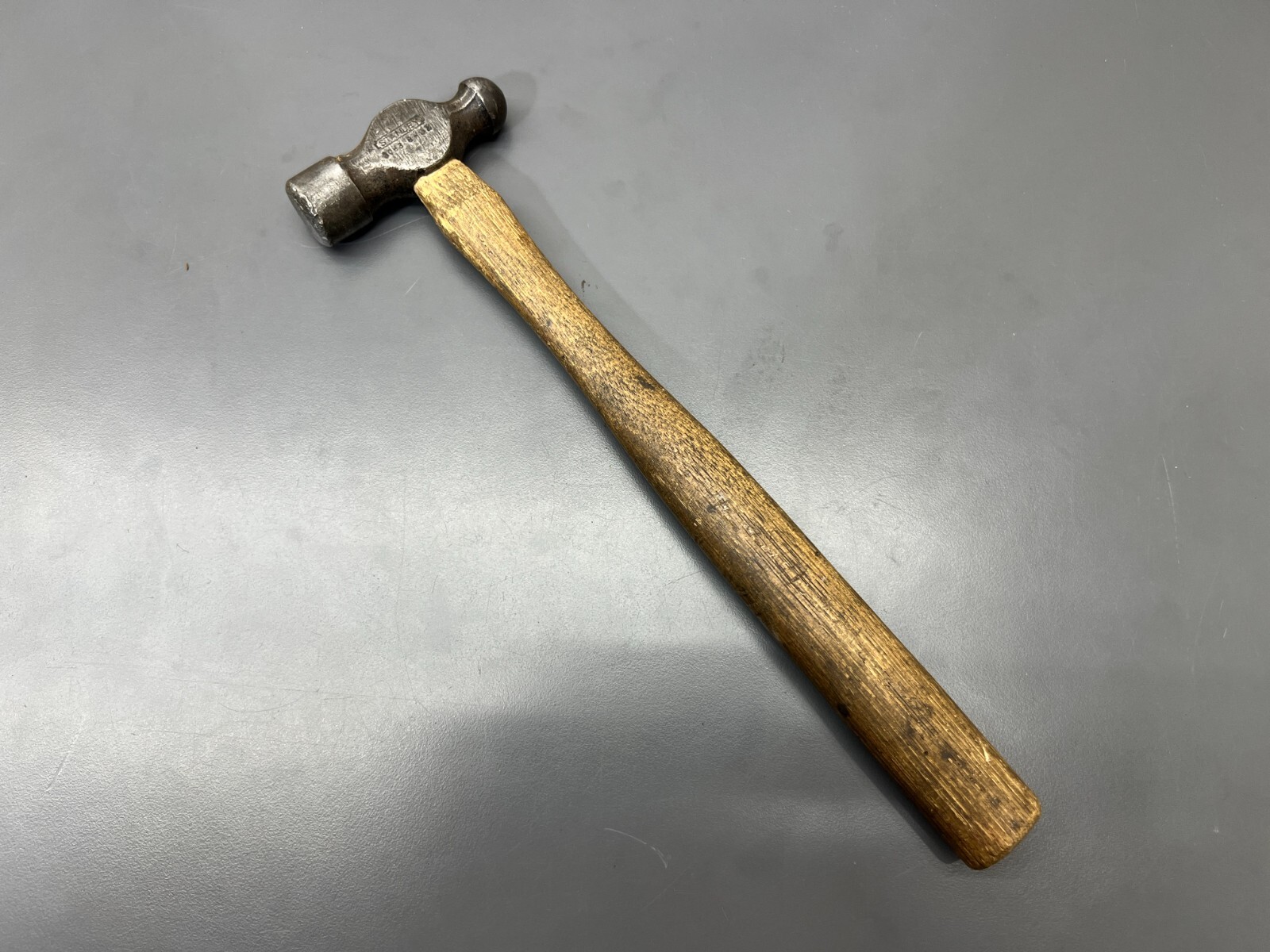 (V) VINTAGE STANLEY NO. 308B 8 OZ. BALL PEEN HAMMER – ORIG HANDLE – VGC – USA