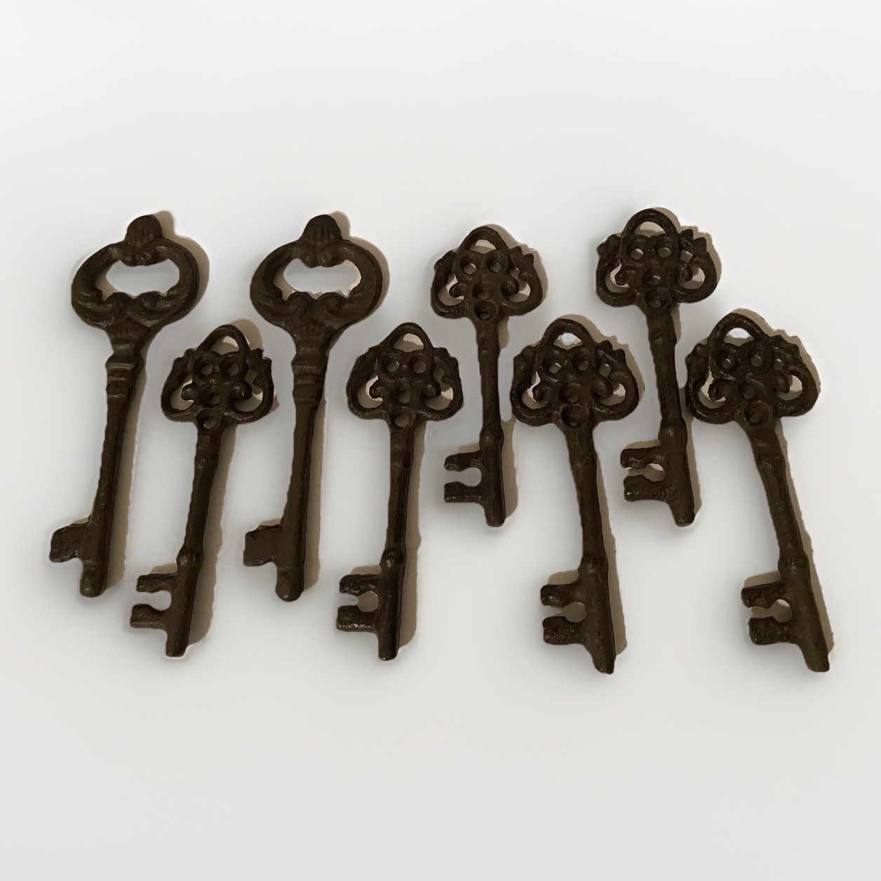 Vintage Cast Iron Keys Skeleton Key Decor Shabby Chic Farm House Lot Of 8