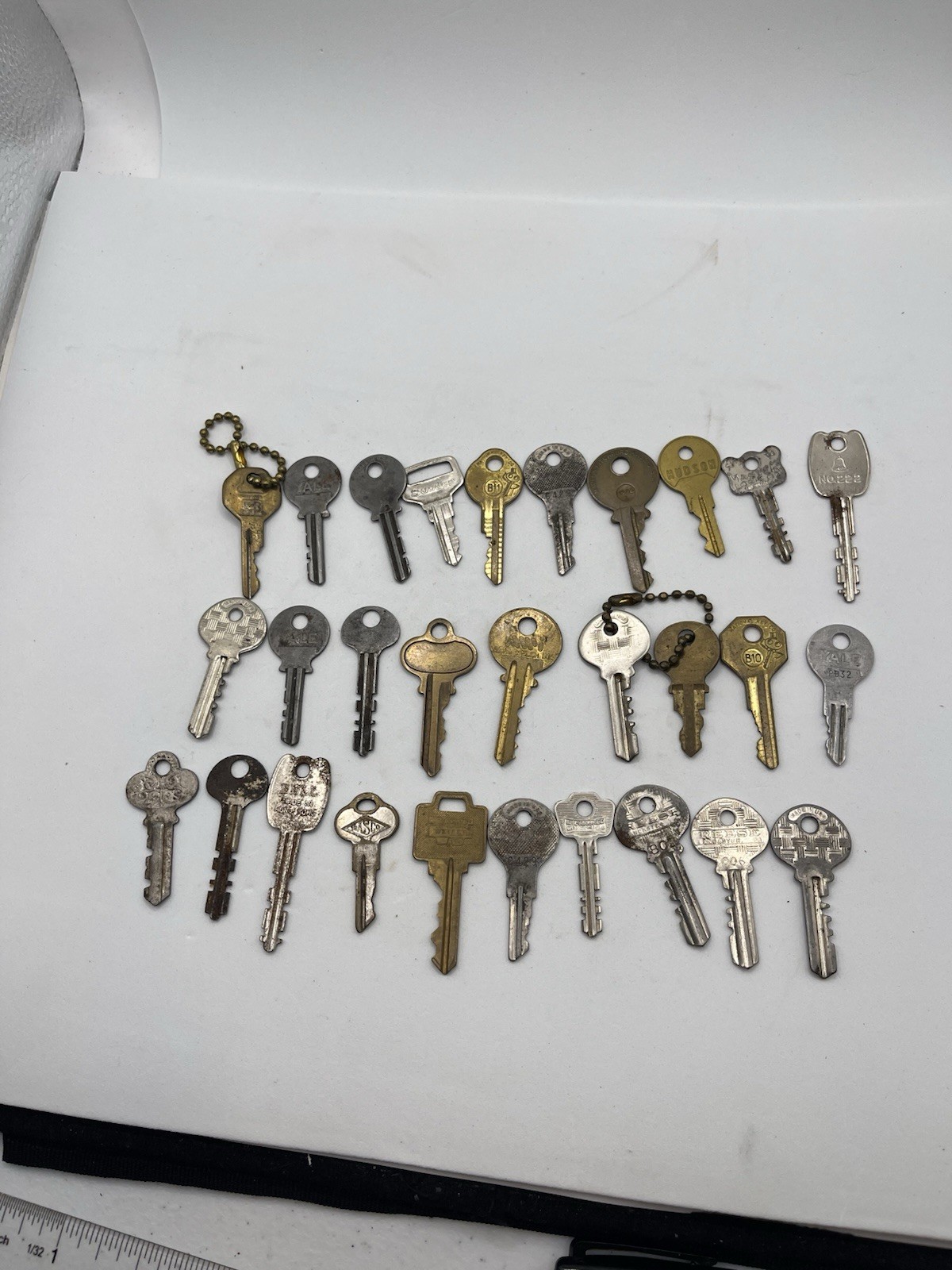 Mixed Lot of Vintage Keys National Yale Jet & More—29 Keys