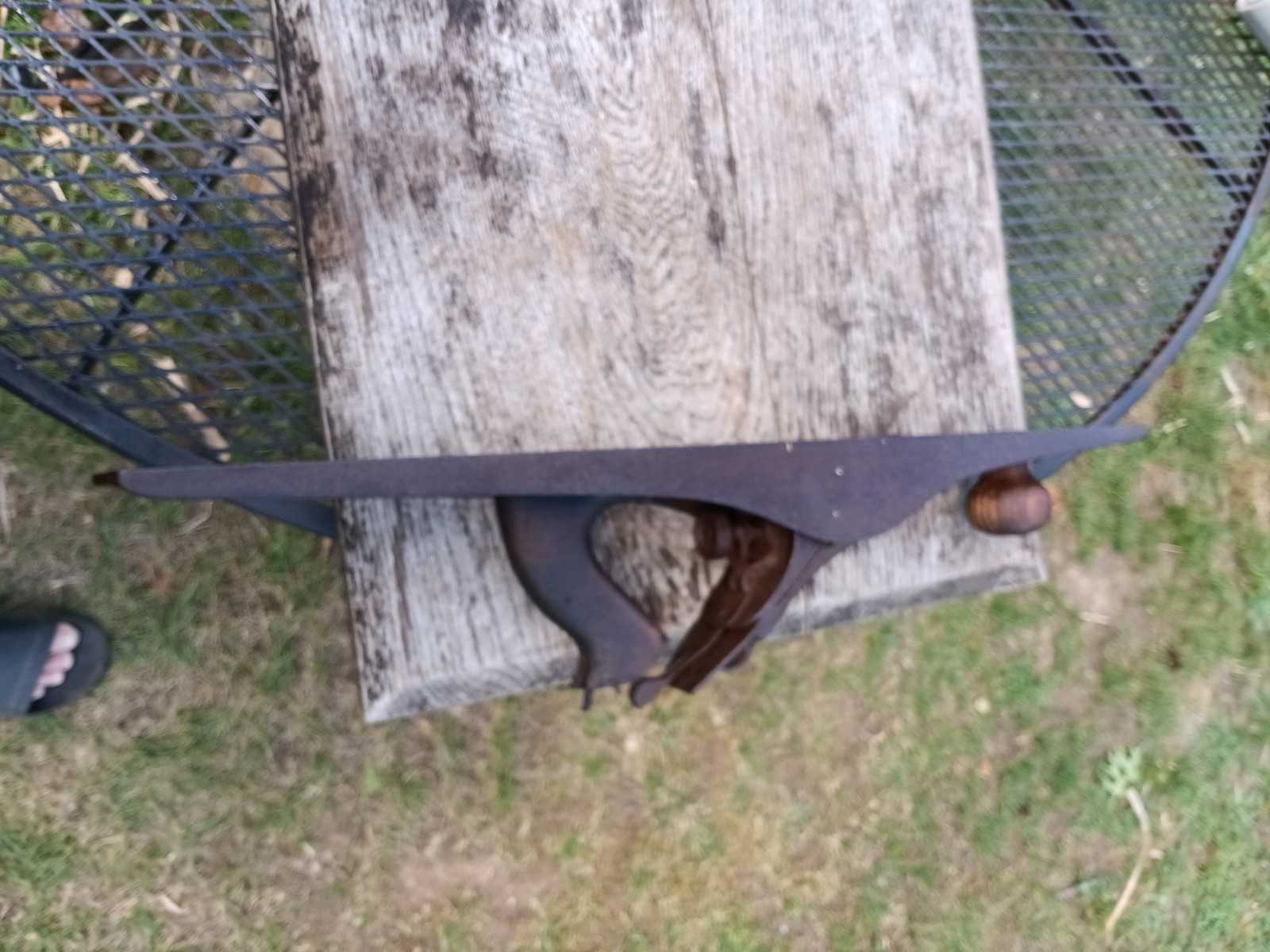 Vintage Bluegrass No. 7 Wood Plane Corrugated Base 22″