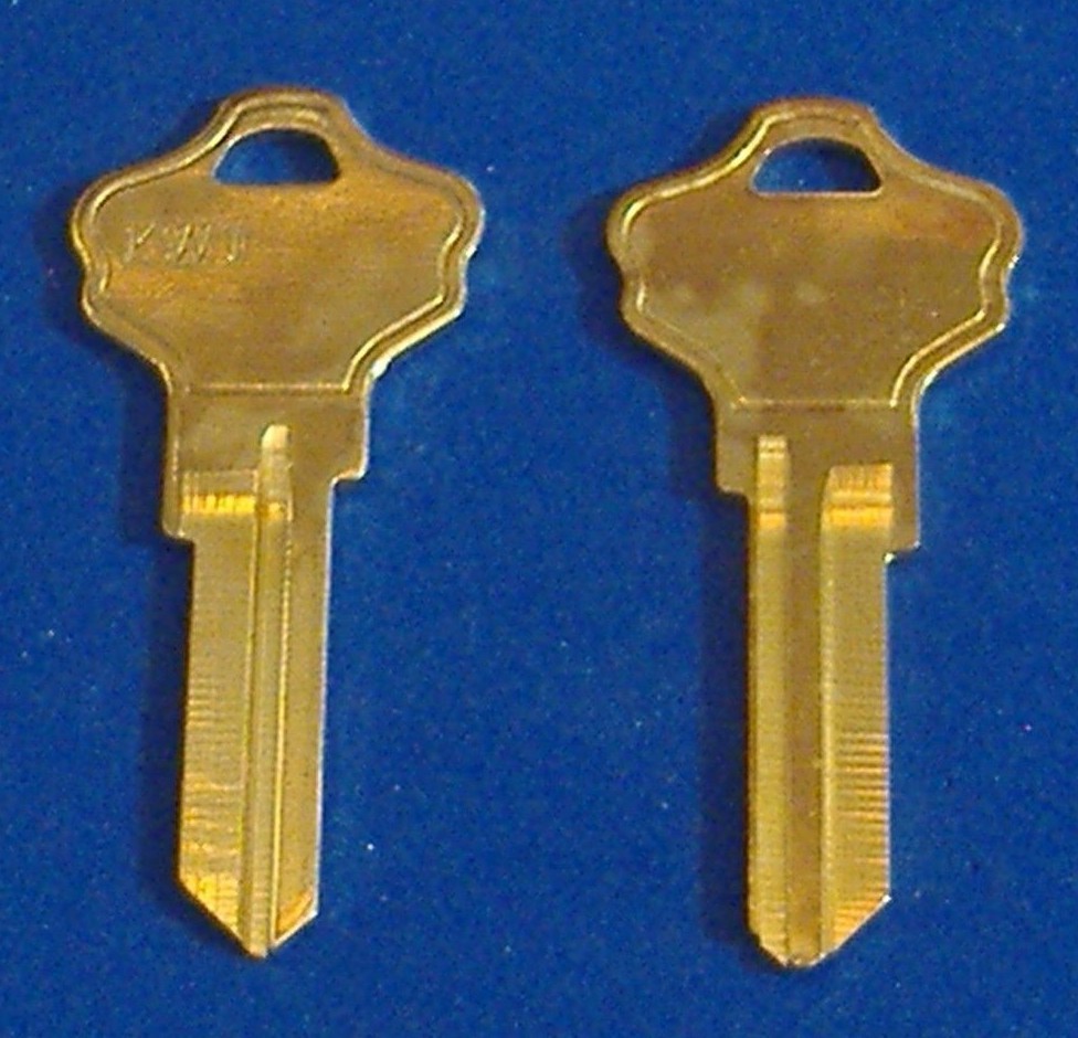 TWO LOCKSMITH KW10 KEY BLANKS FITS KWIKSET TITAN SOLID BRASS AND KW1 MADE IN US