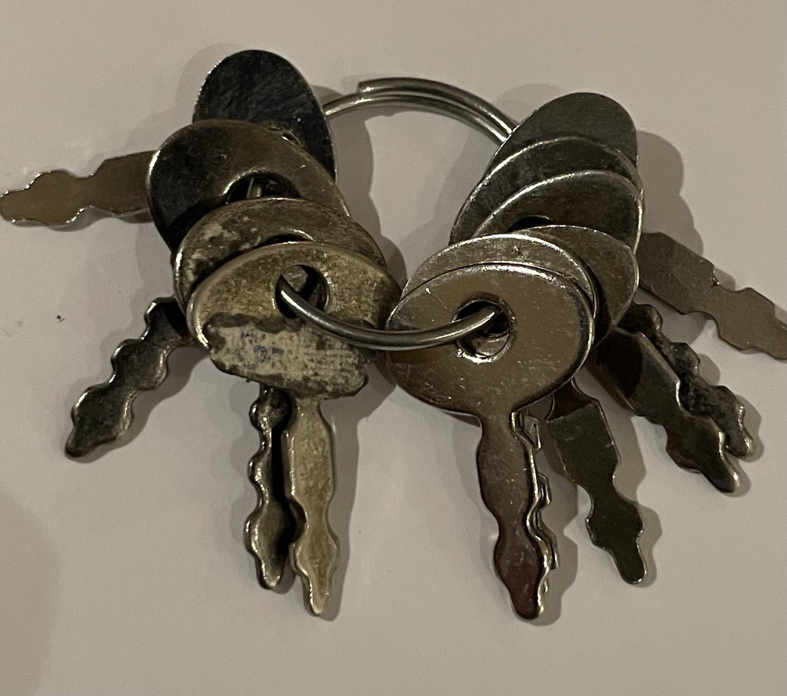Set of 4 Working Vintage Silver Tone Mini Padlock W / 8 Keys, 1 & 3/8″H