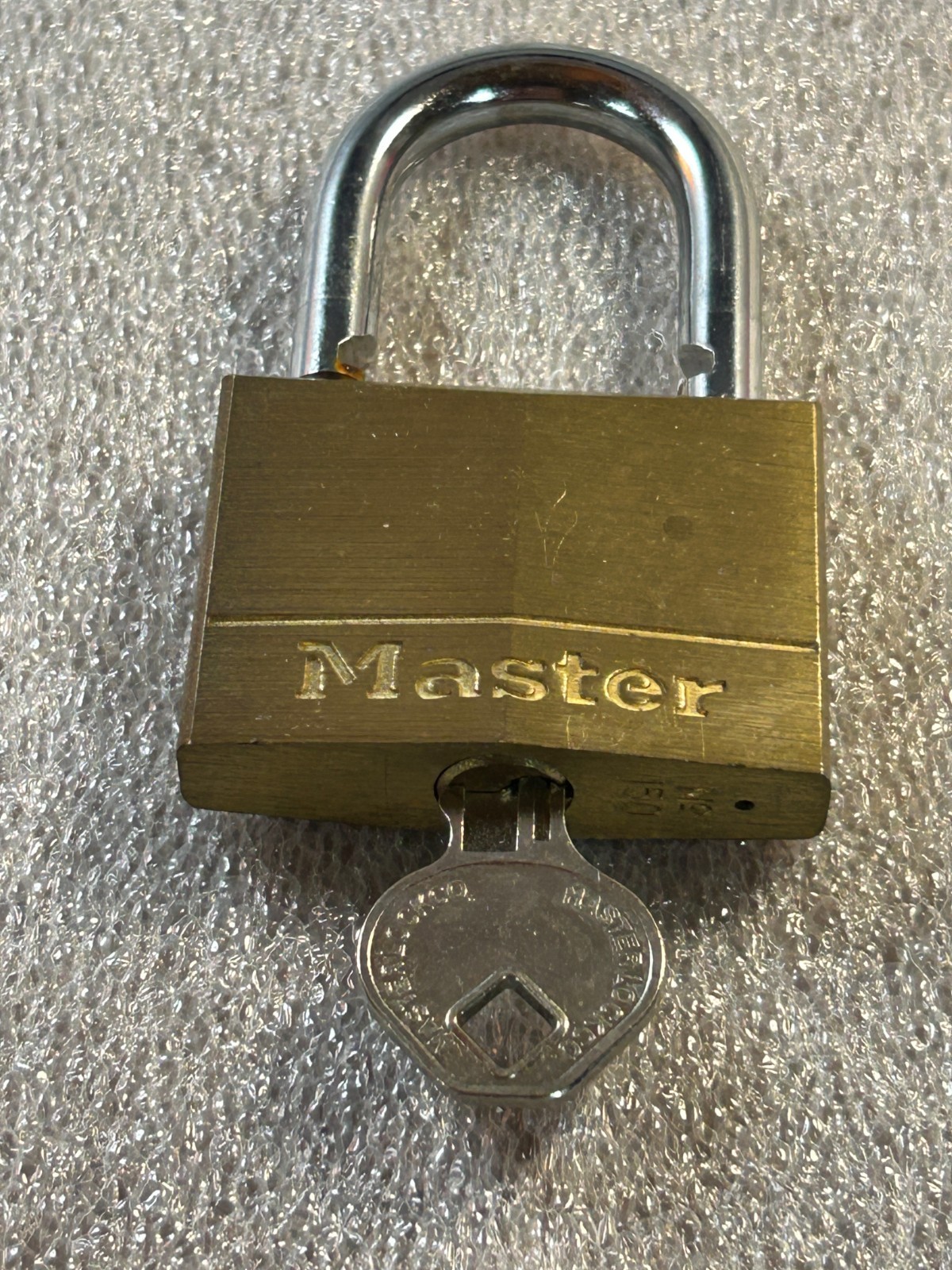 MASTER LOCK Solid Brass Padlock & 2 Keys No. 140 M-678