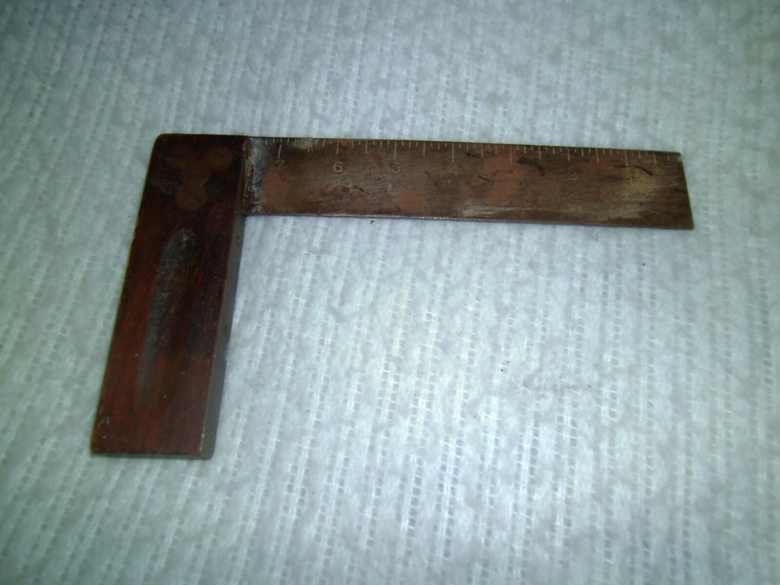 Wm. Enders 6″ Oak Leaf Square and 12″ level wooden /brass