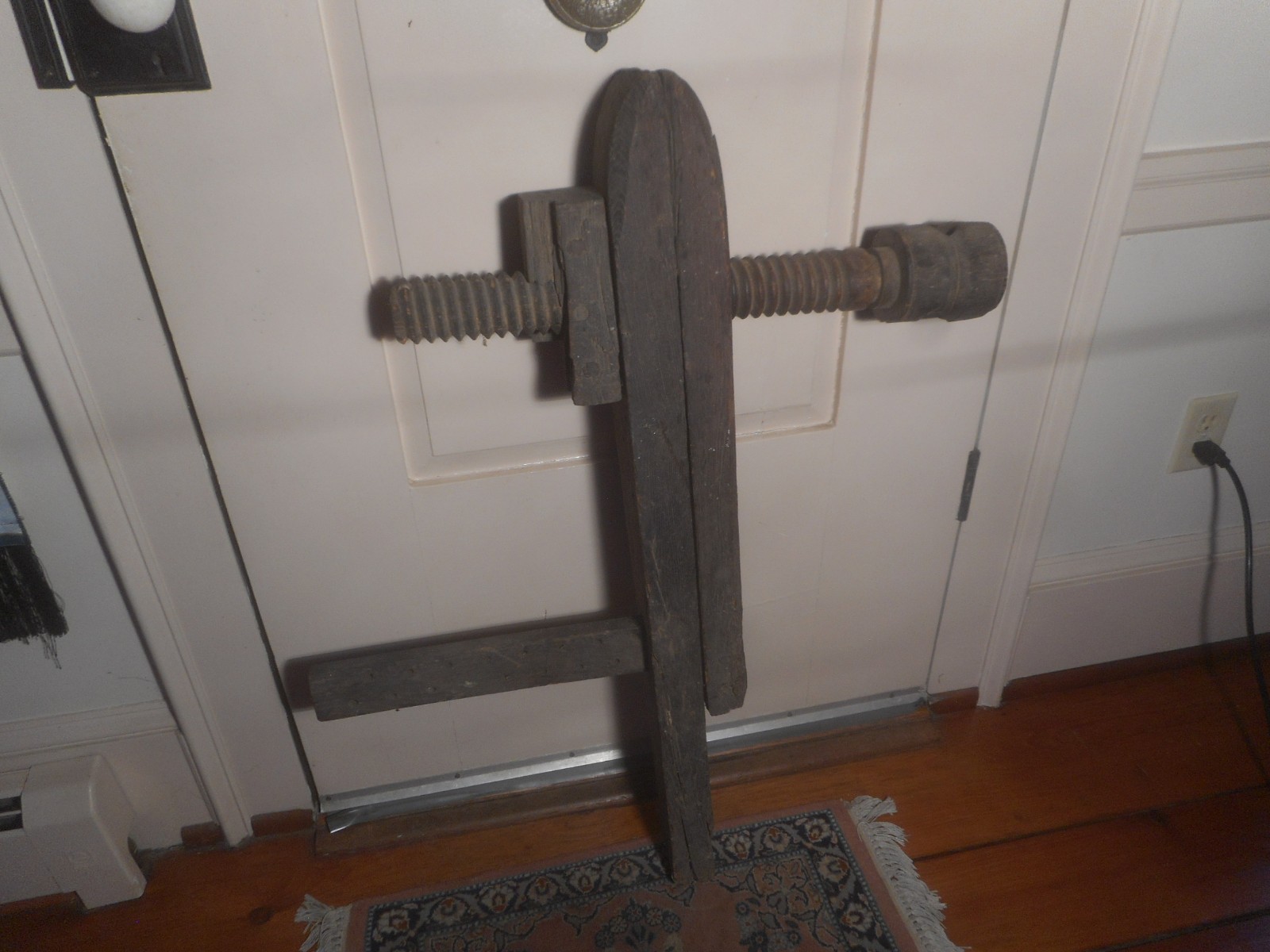 Antique/VTG Wood Workbench Vise Clamp Woodworking Industrial Carpentry Old Tool