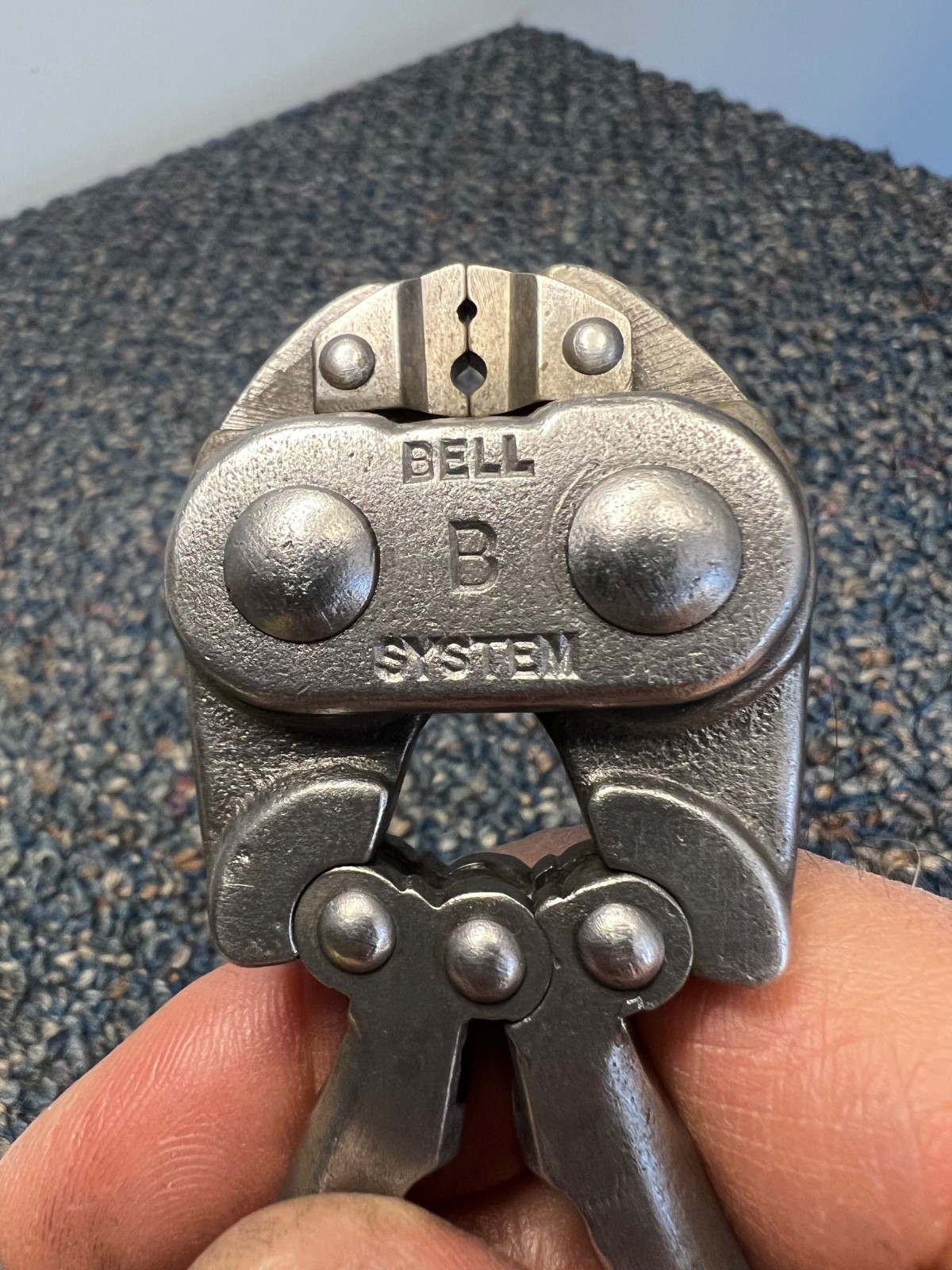 Vtg HKP Bell System “B” crimp tool, 6″, excellent condition