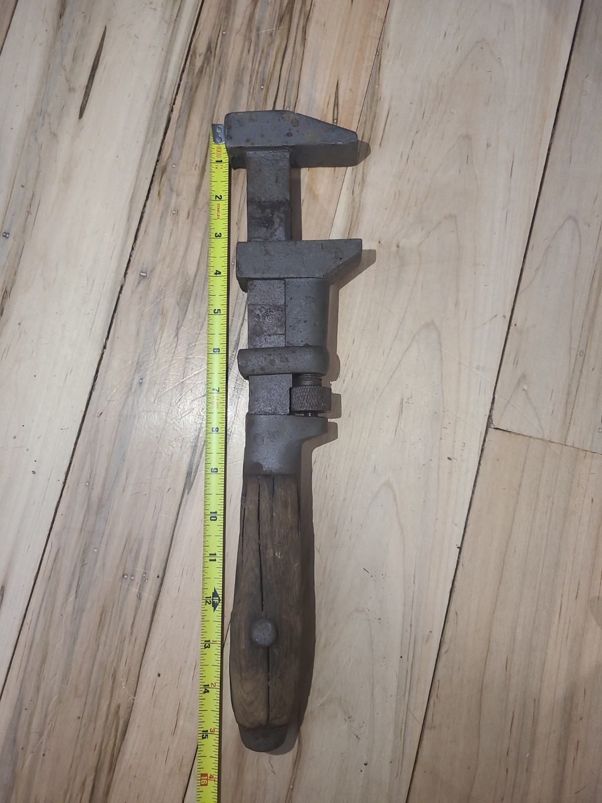 Vintage 1888-1928 Coes Wrench Co. 15″ Adjustable Monkey Wrench Steel Works Good