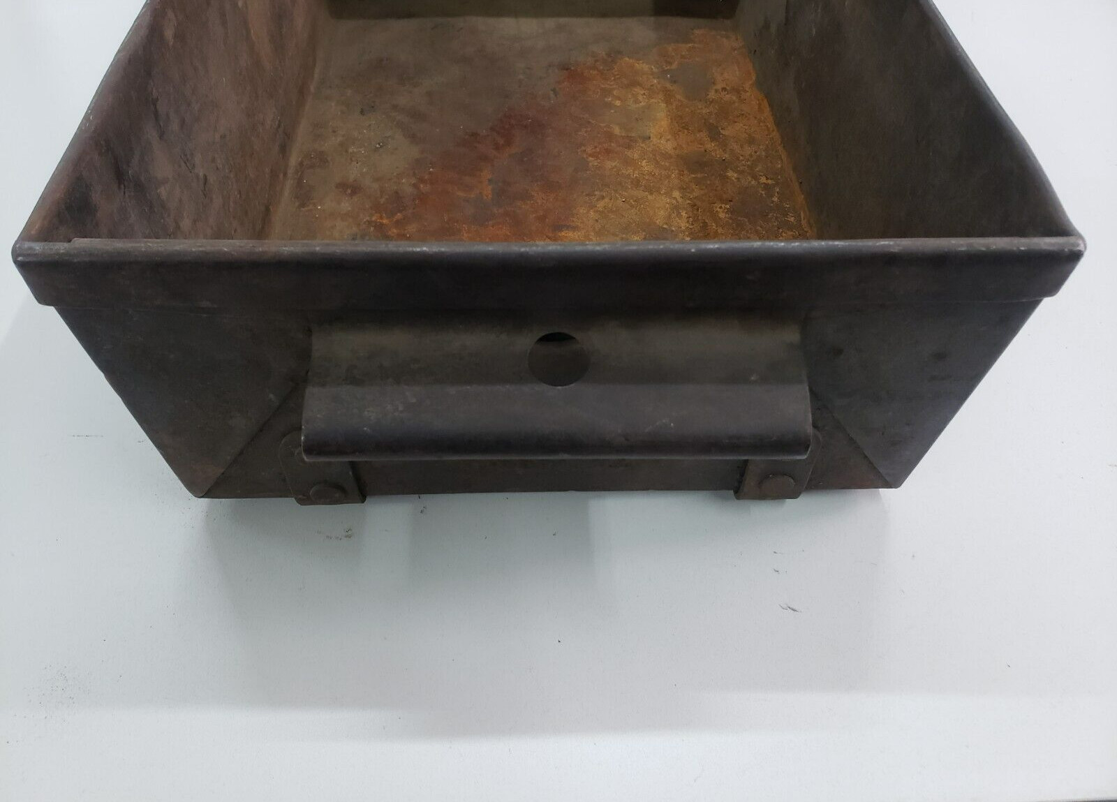 VINTAGE Lyon Metal Tray Crate Mining Box Tool Bin Riveted Stackable USA